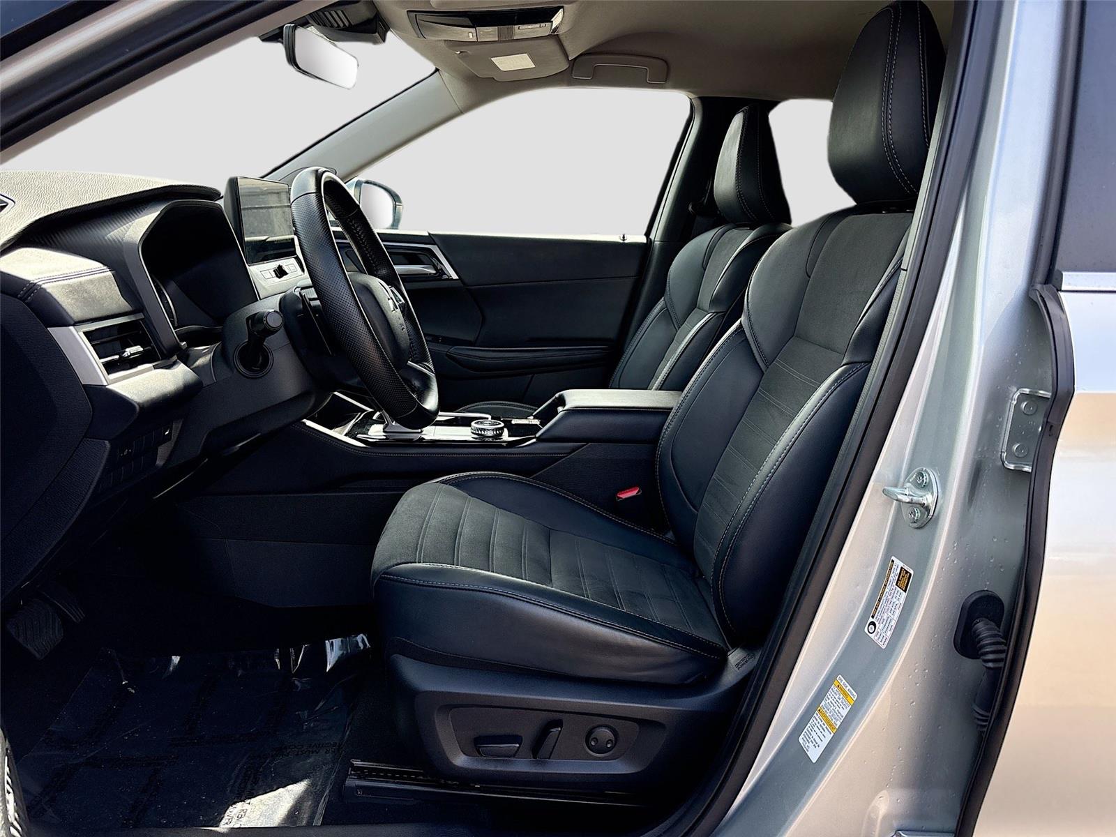 2025 MITSUBISHI OUTLANDER SE/DI