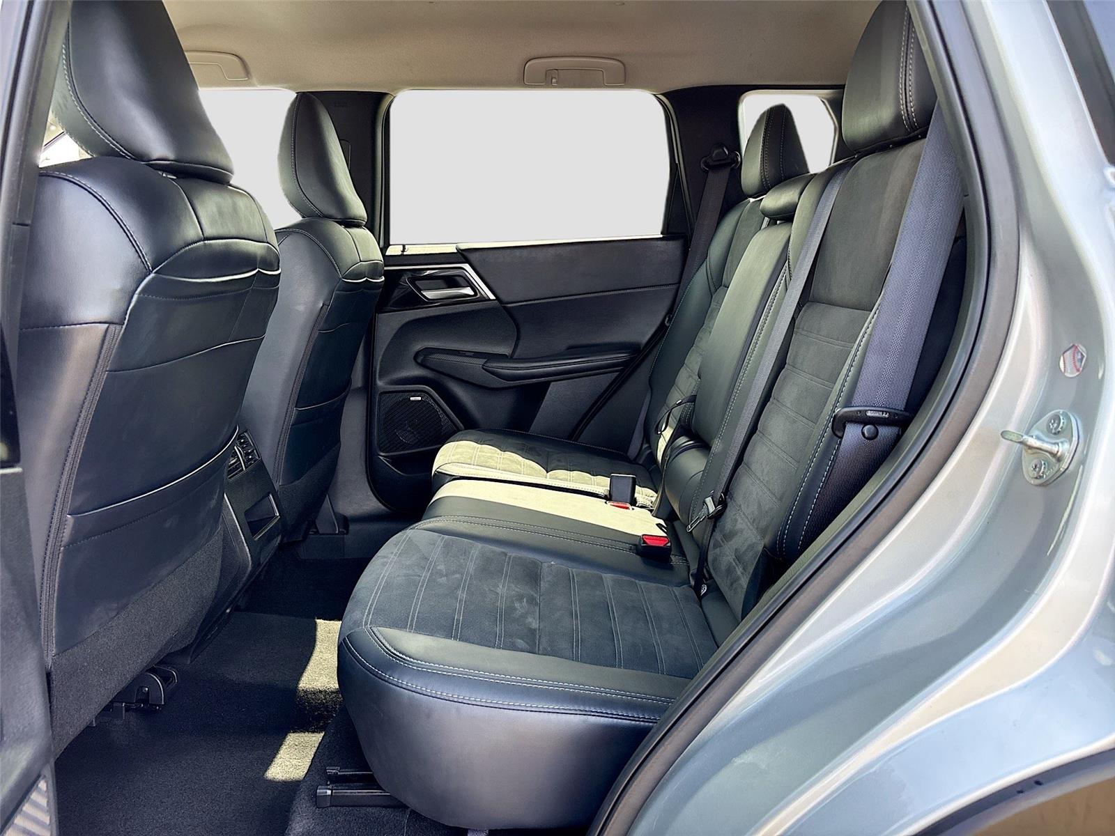 2025 MITSUBISHI OUTLANDER SE/DI