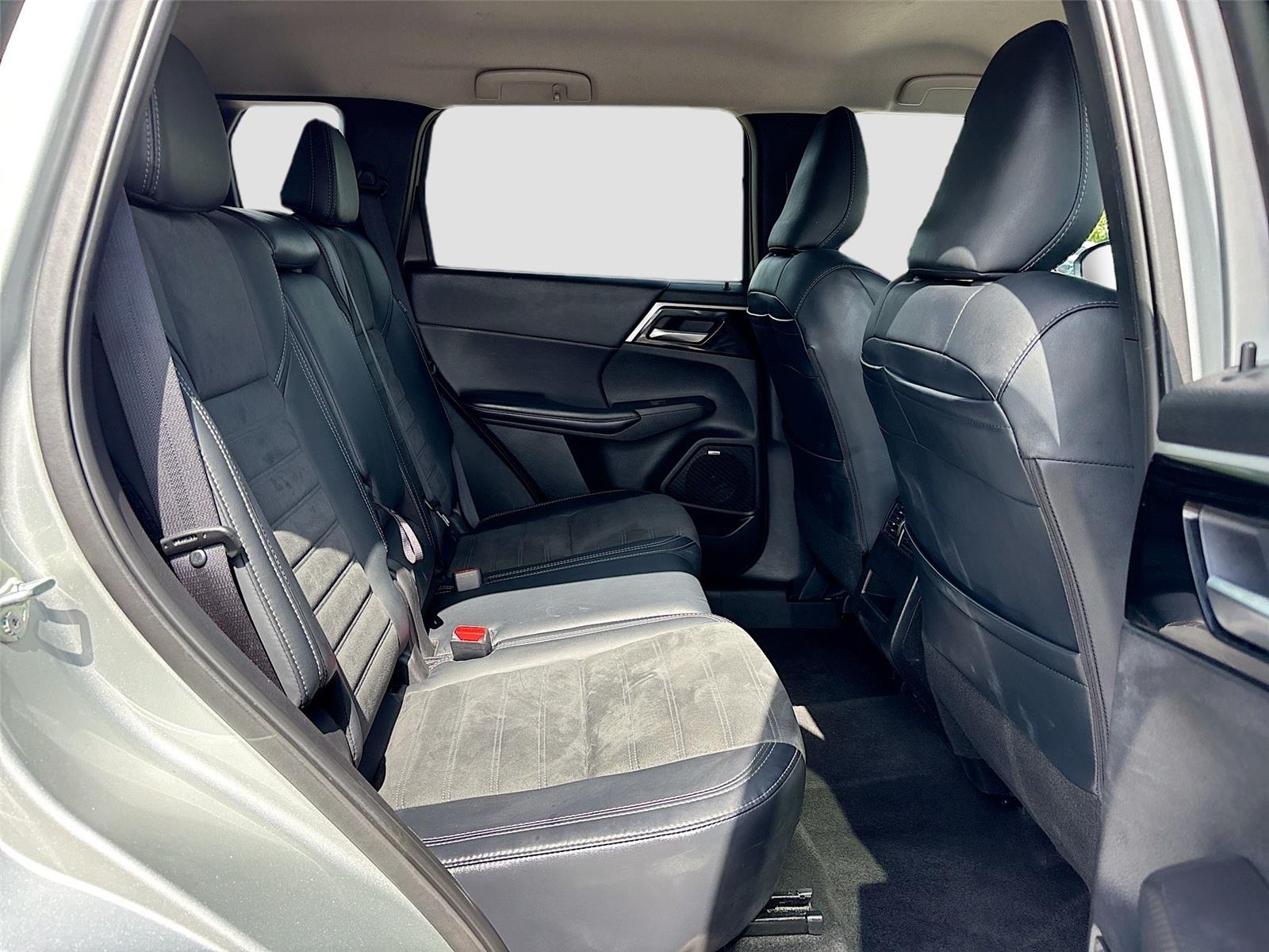 2025 MITSUBISHI OUTLANDER SE/DI