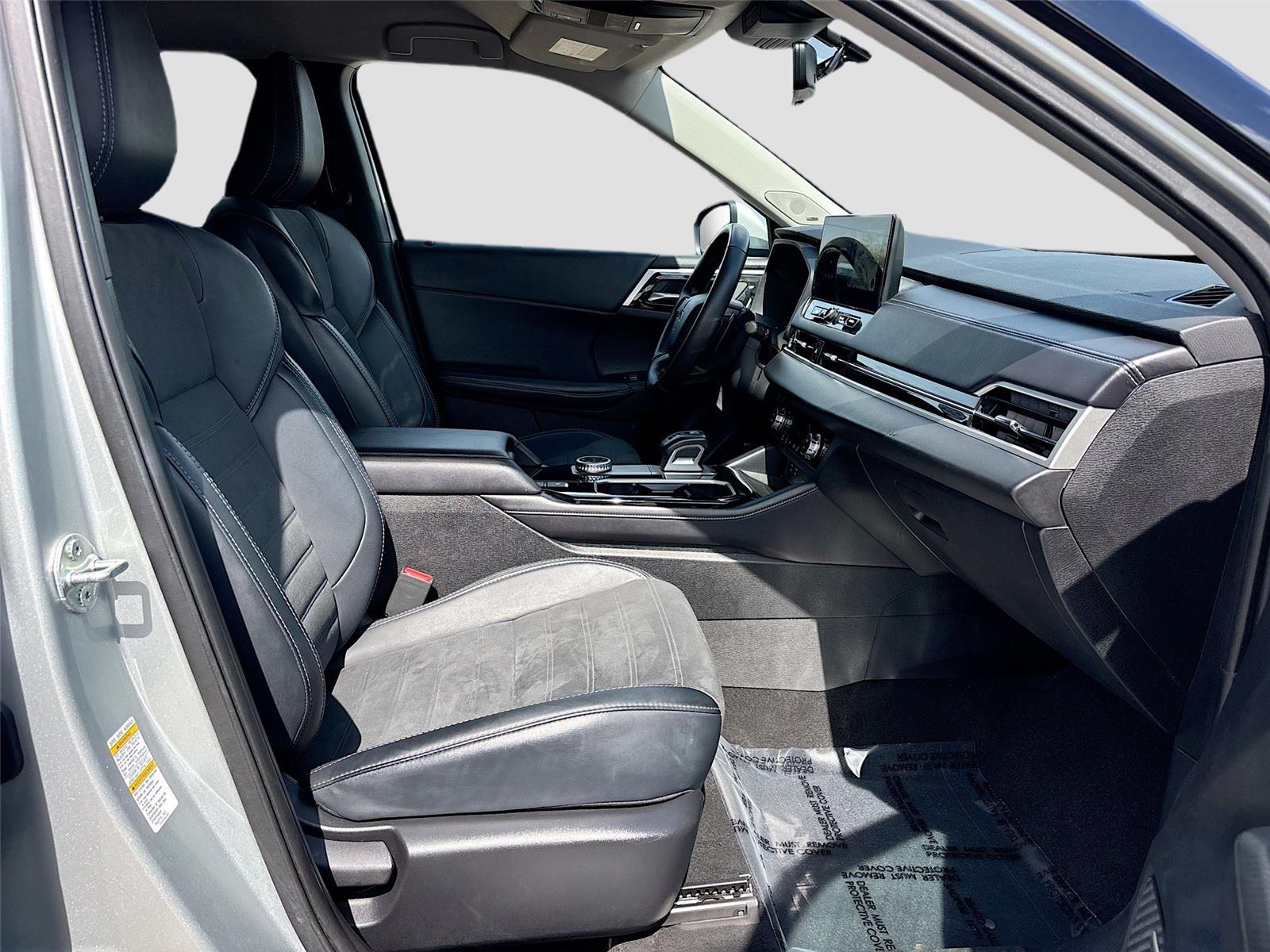 2025 MITSUBISHI OUTLANDER SE/DI