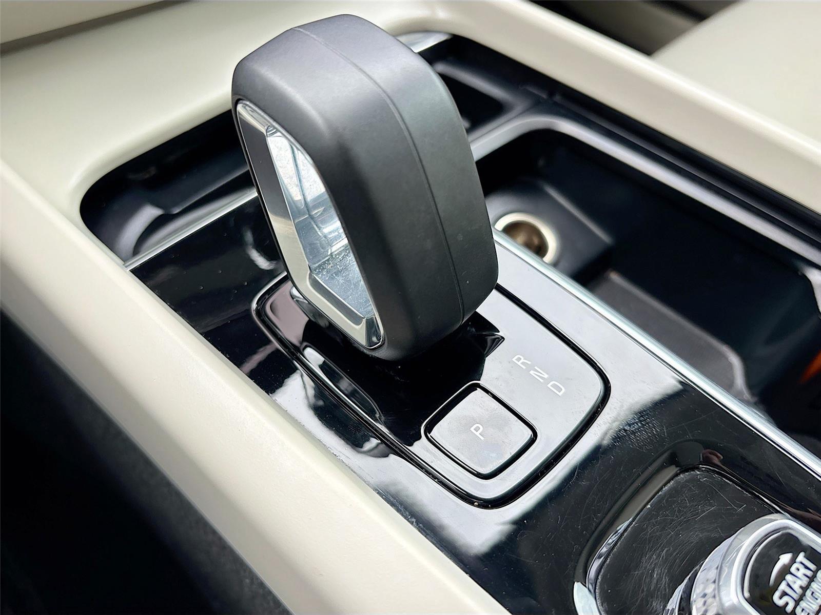 2025 Volvo V60 Cross Country Plus