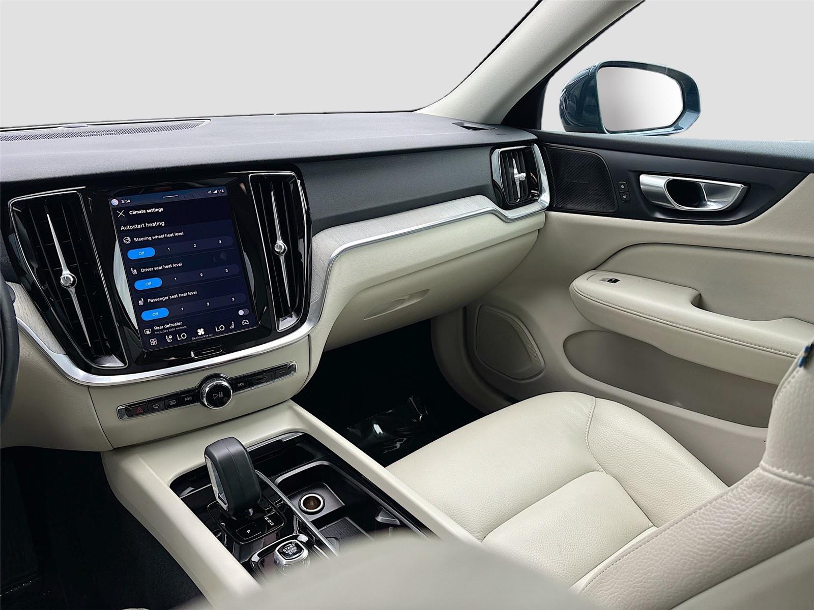 2025 Volvo V60 Cross Country Plus