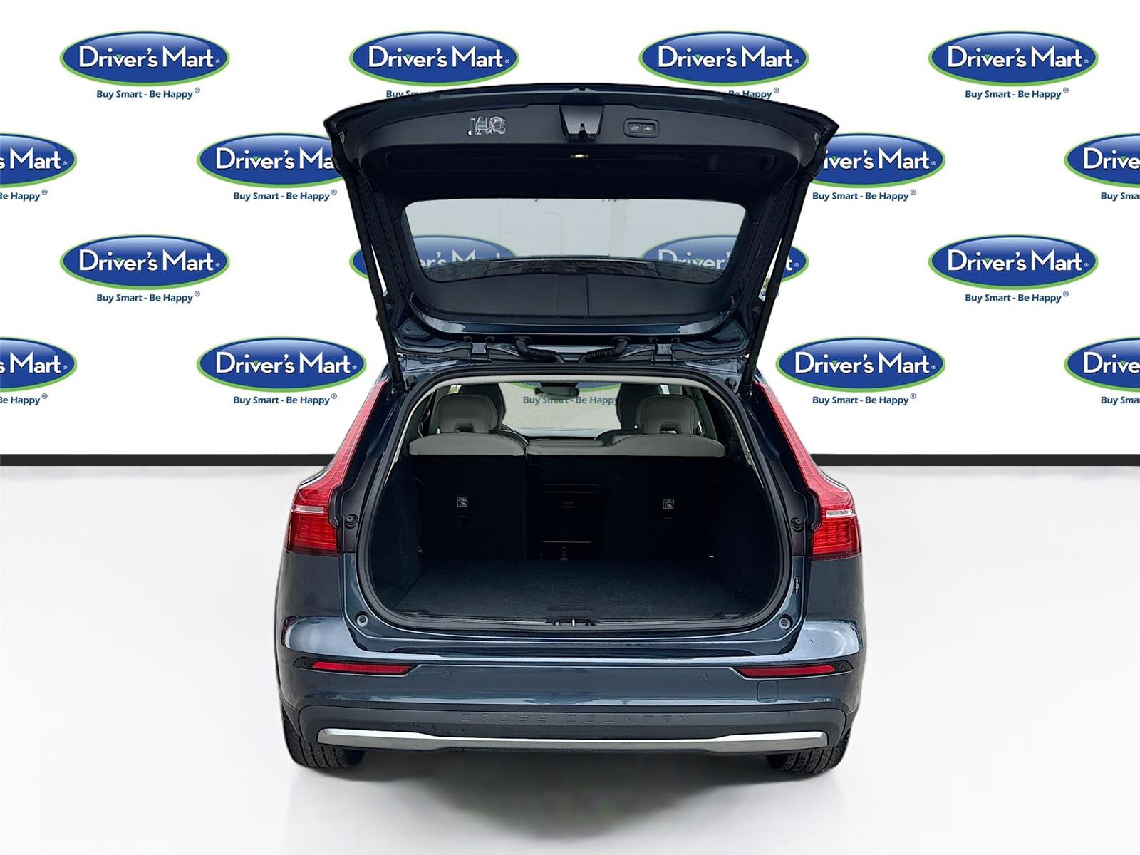 2025 Volvo V60 Cross Country Plus