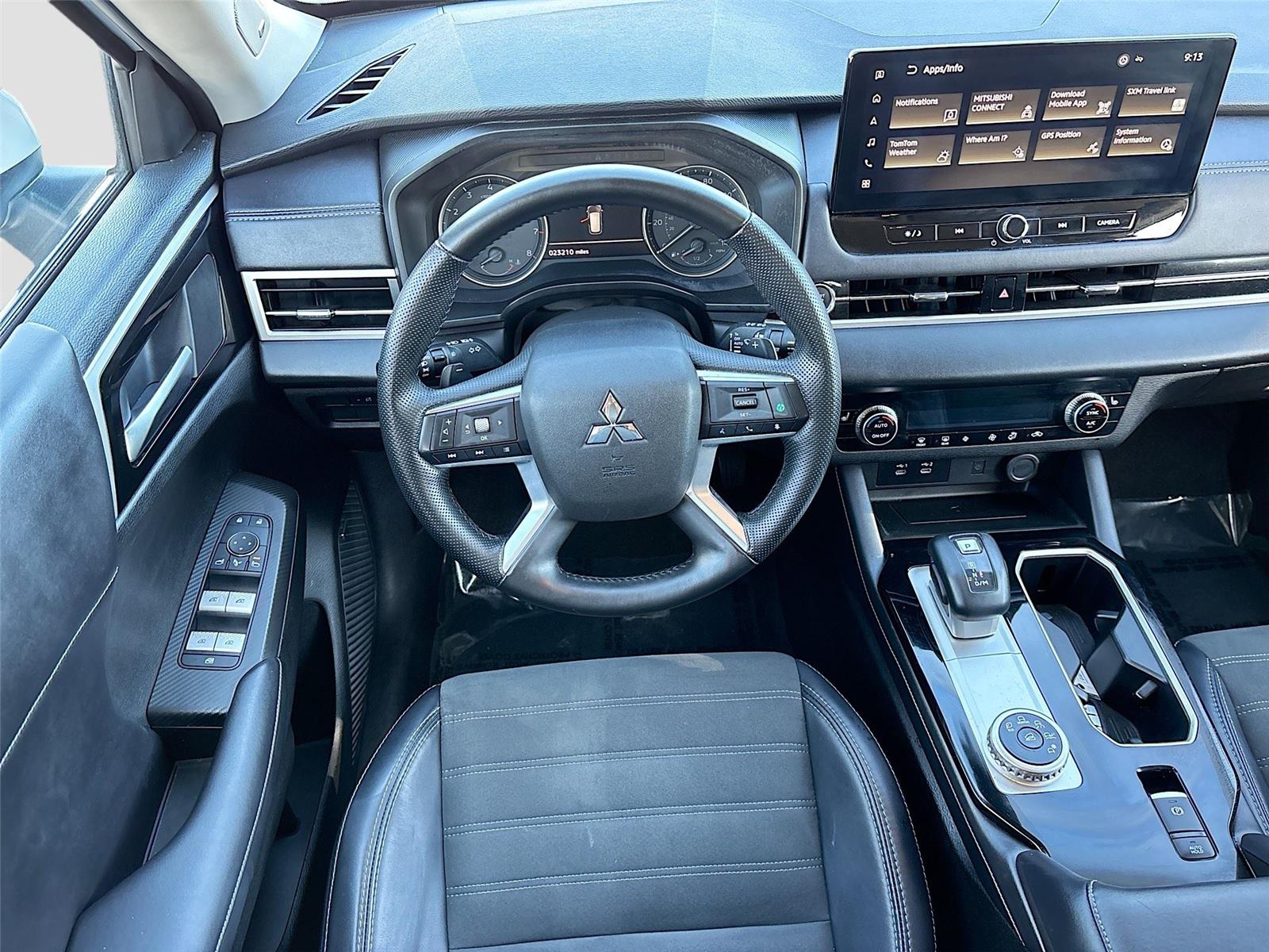 2025 Mitsubishi Outlander SE