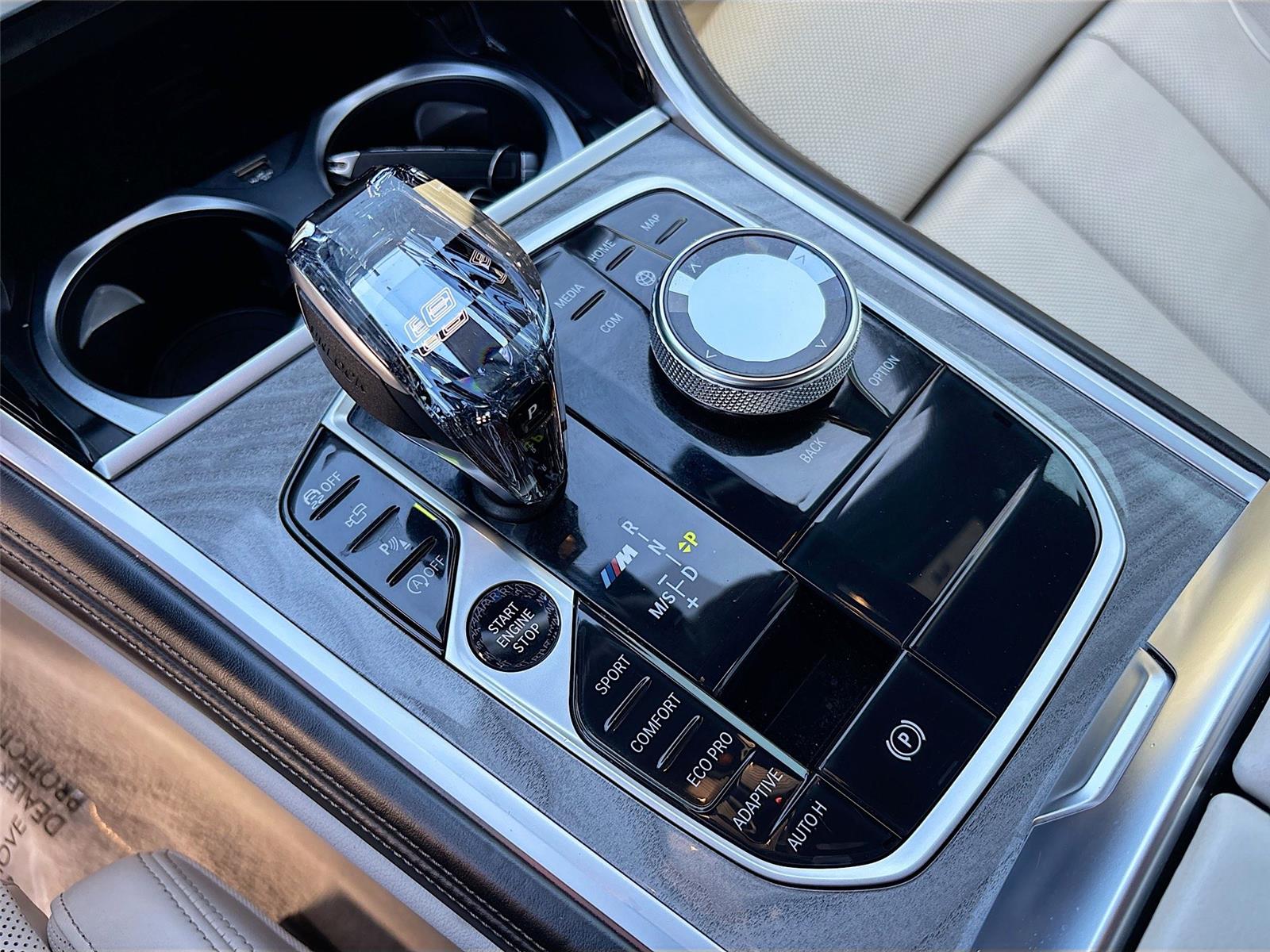 2021 BMW 8 Series M850i