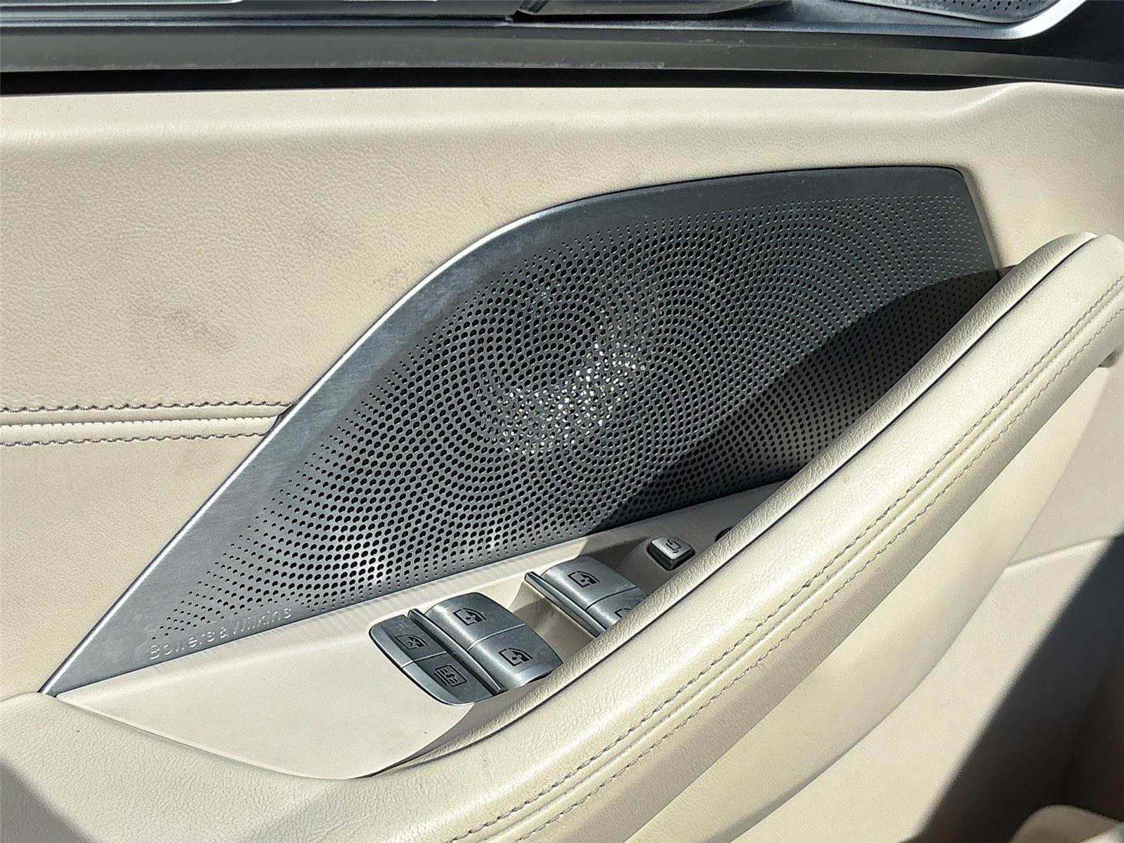 2021 BMW 8 Series M850i