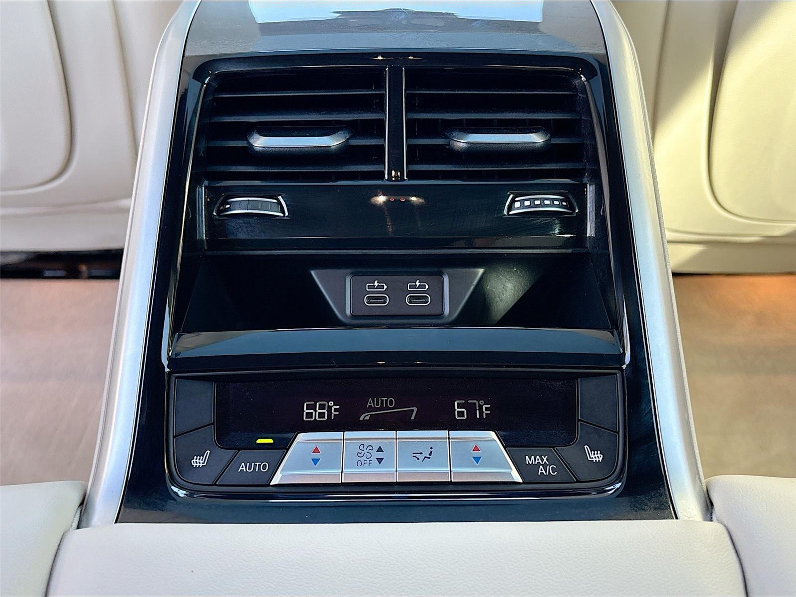 2021 BMW 8 Series M850i