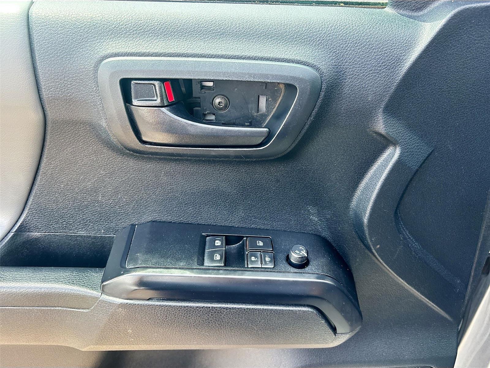 2020 Toyota Tacoma SR