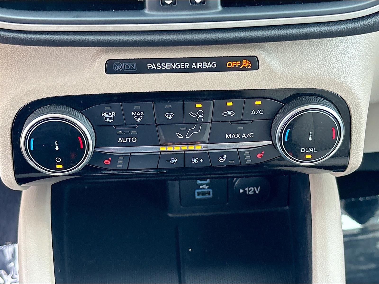 2022 Ford Escape SE Hybrid