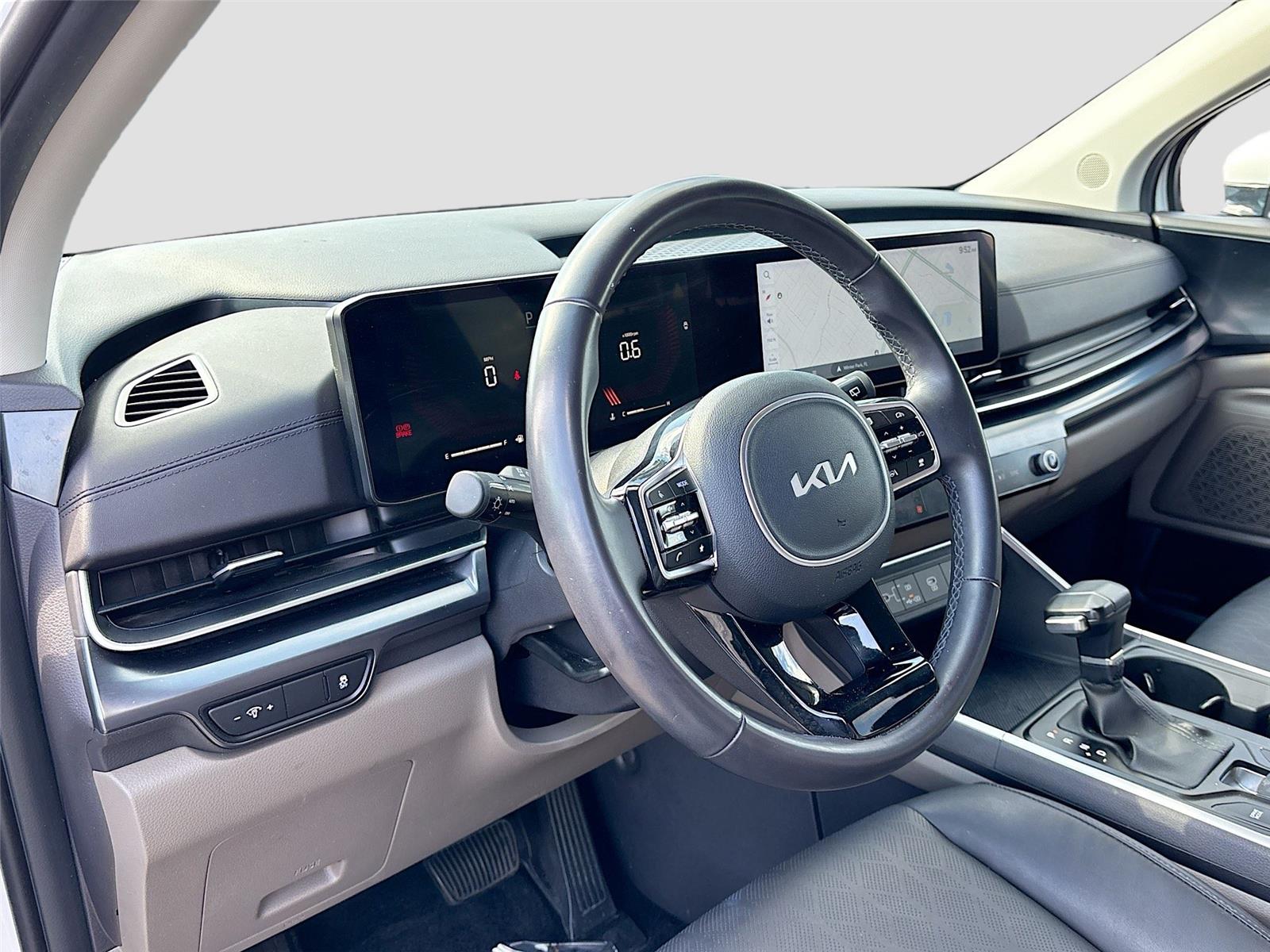 2025 Kia Carnival LXS