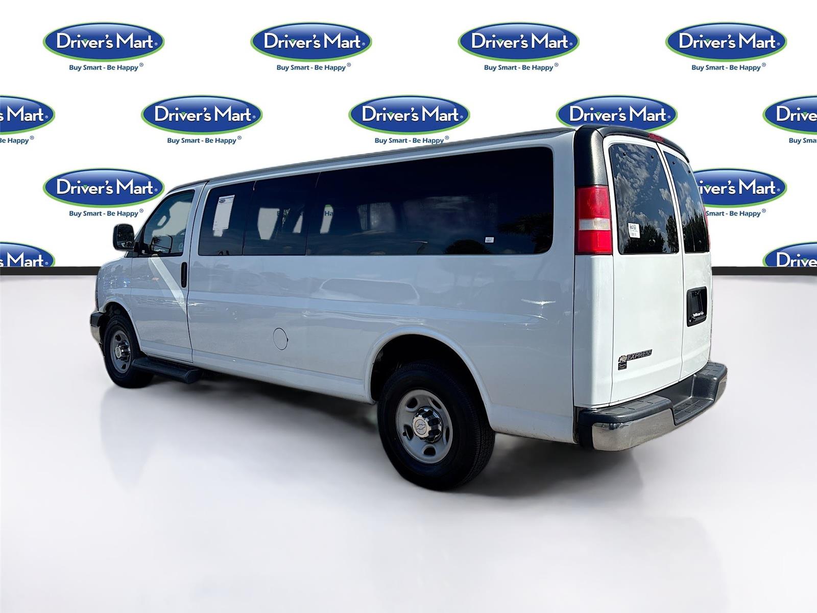 2019 Chevrolet Express Passenger LT