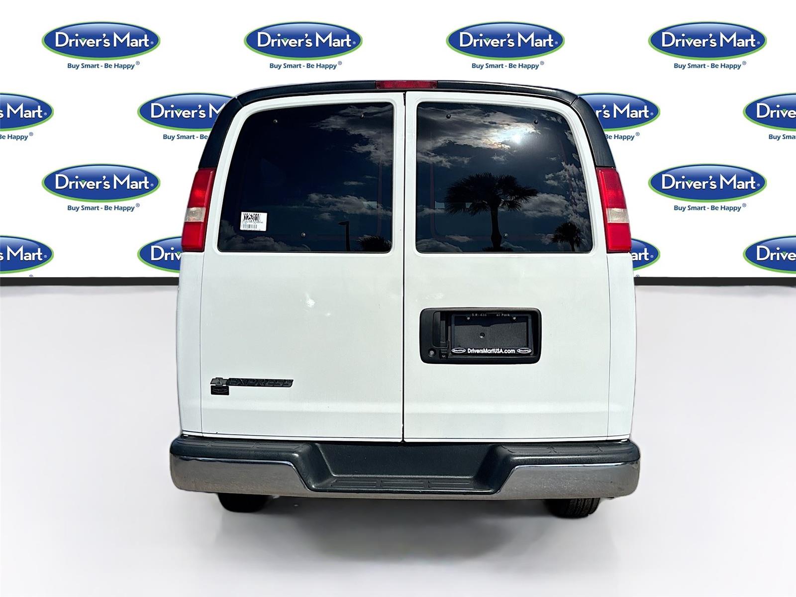 2019 Chevrolet Express Passenger LT