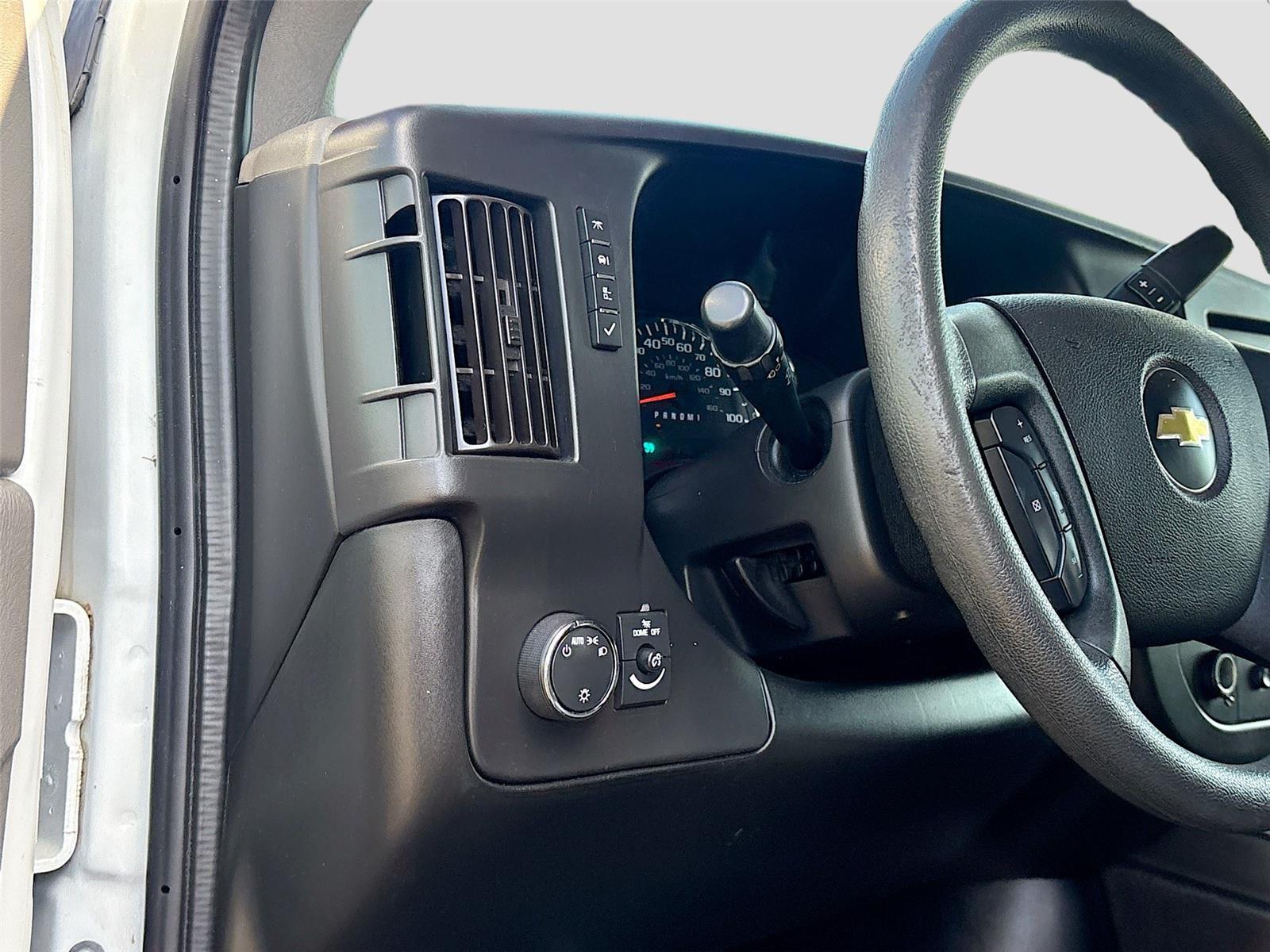 2019 Chevrolet Express Passenger LT