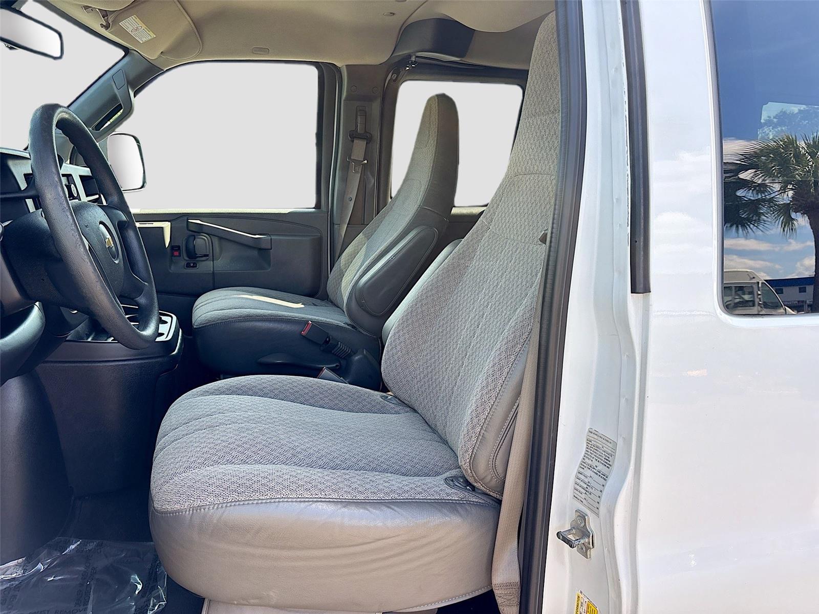 2019 Chevrolet Express Passenger LT