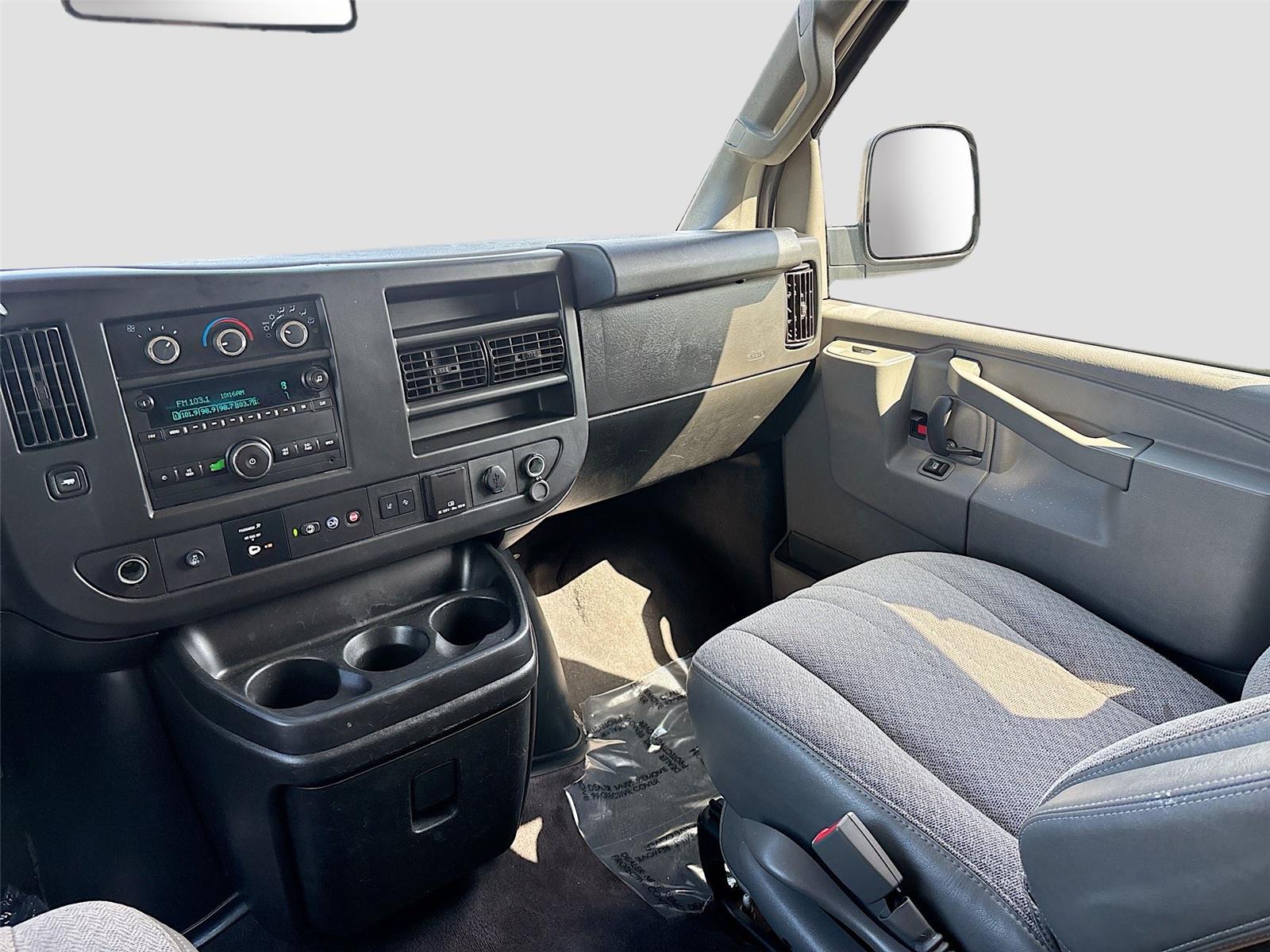 2019 Chevrolet Express Passenger LT