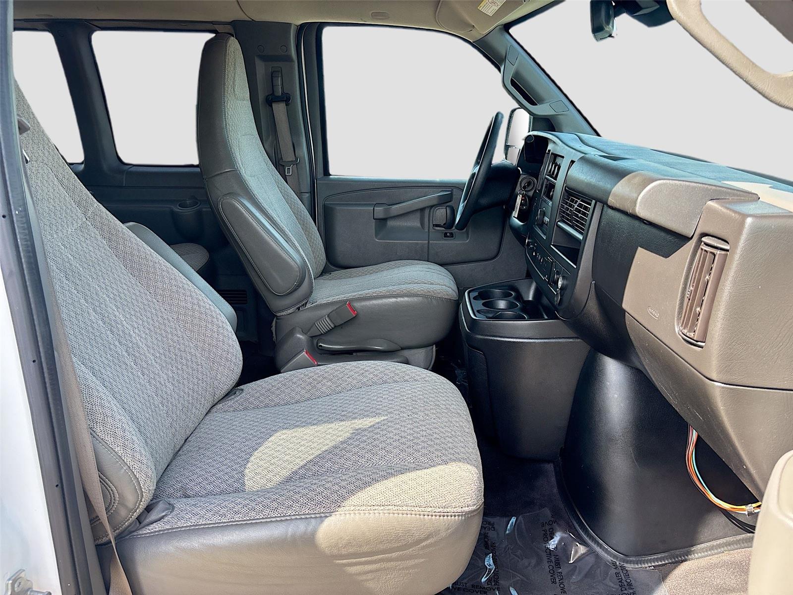 2019 Chevrolet Express Passenger LT