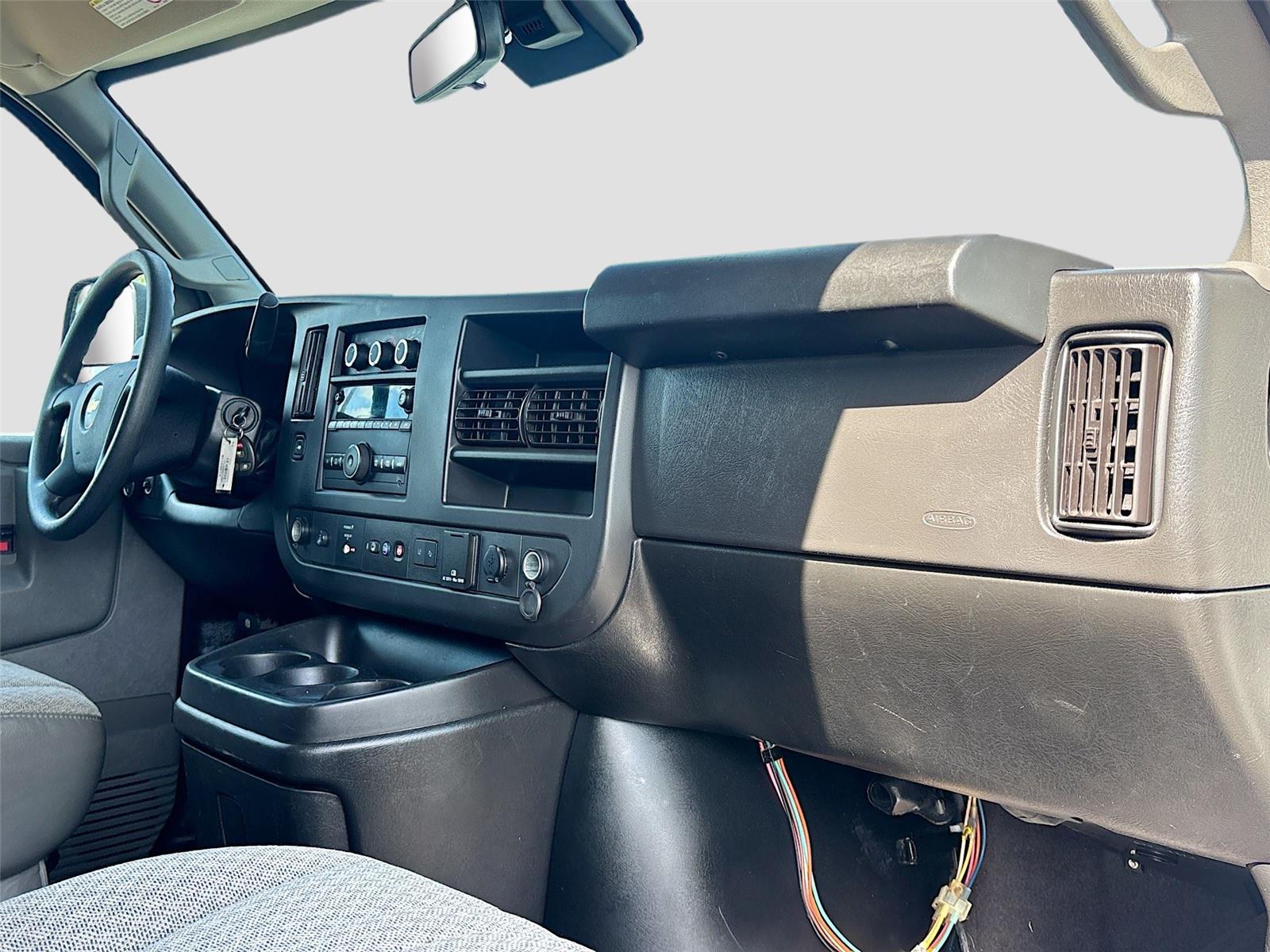 2019 Chevrolet Express Passenger LT