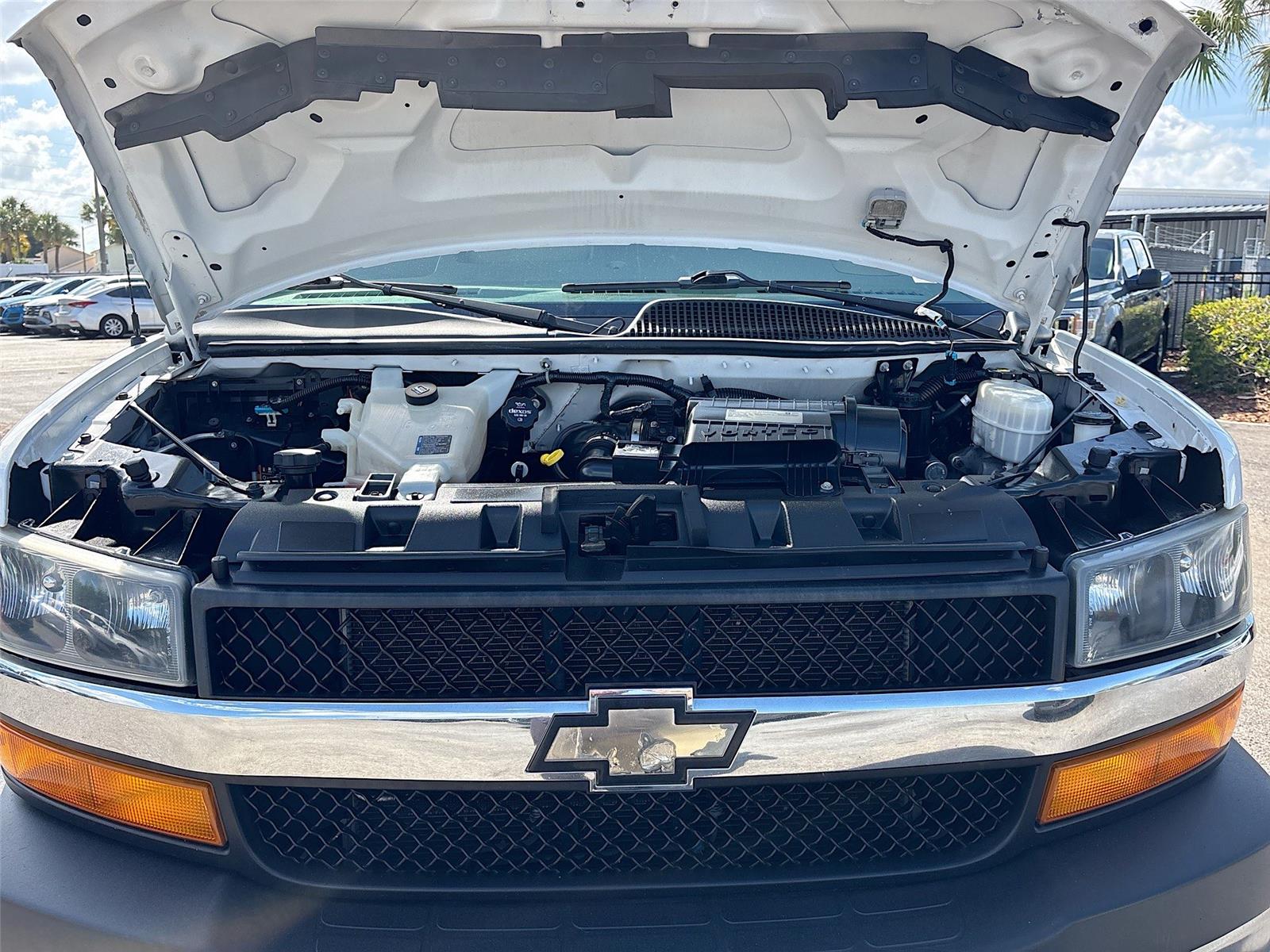2019 Chevrolet Express Passenger LT