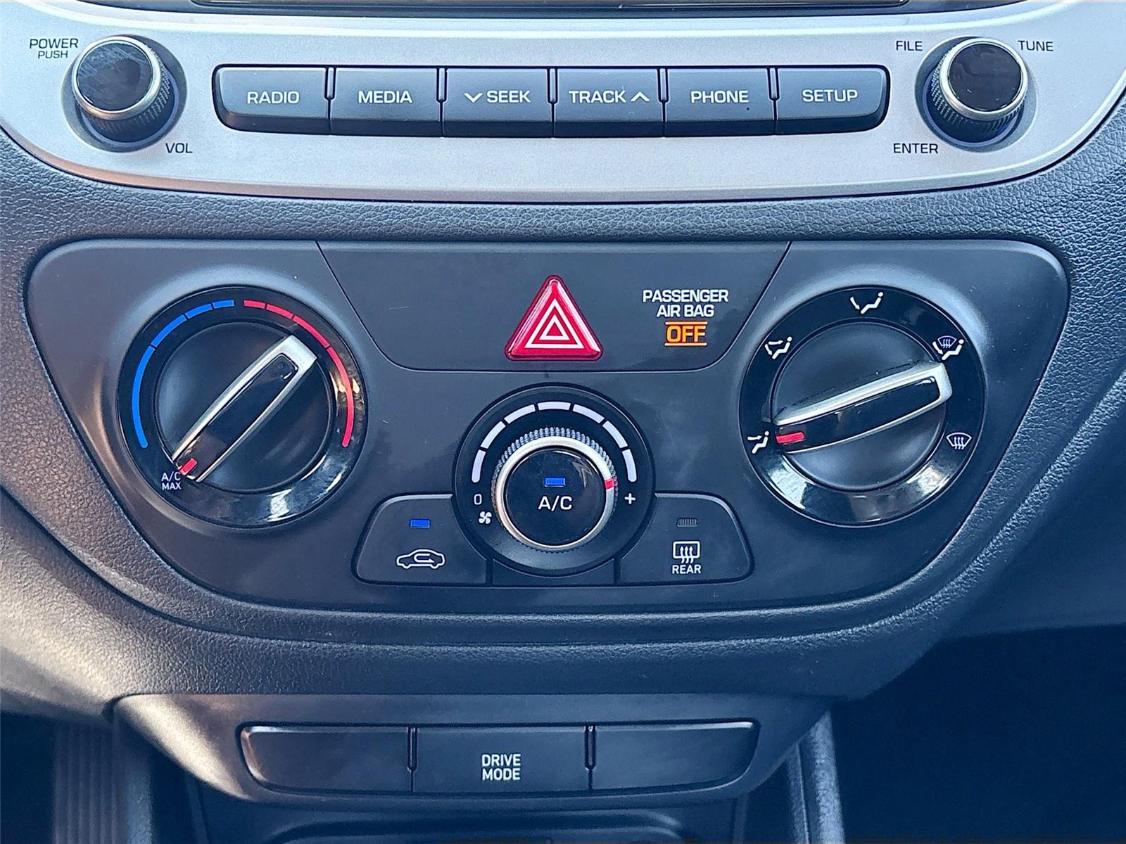 2022 Hyundai Accent SE
