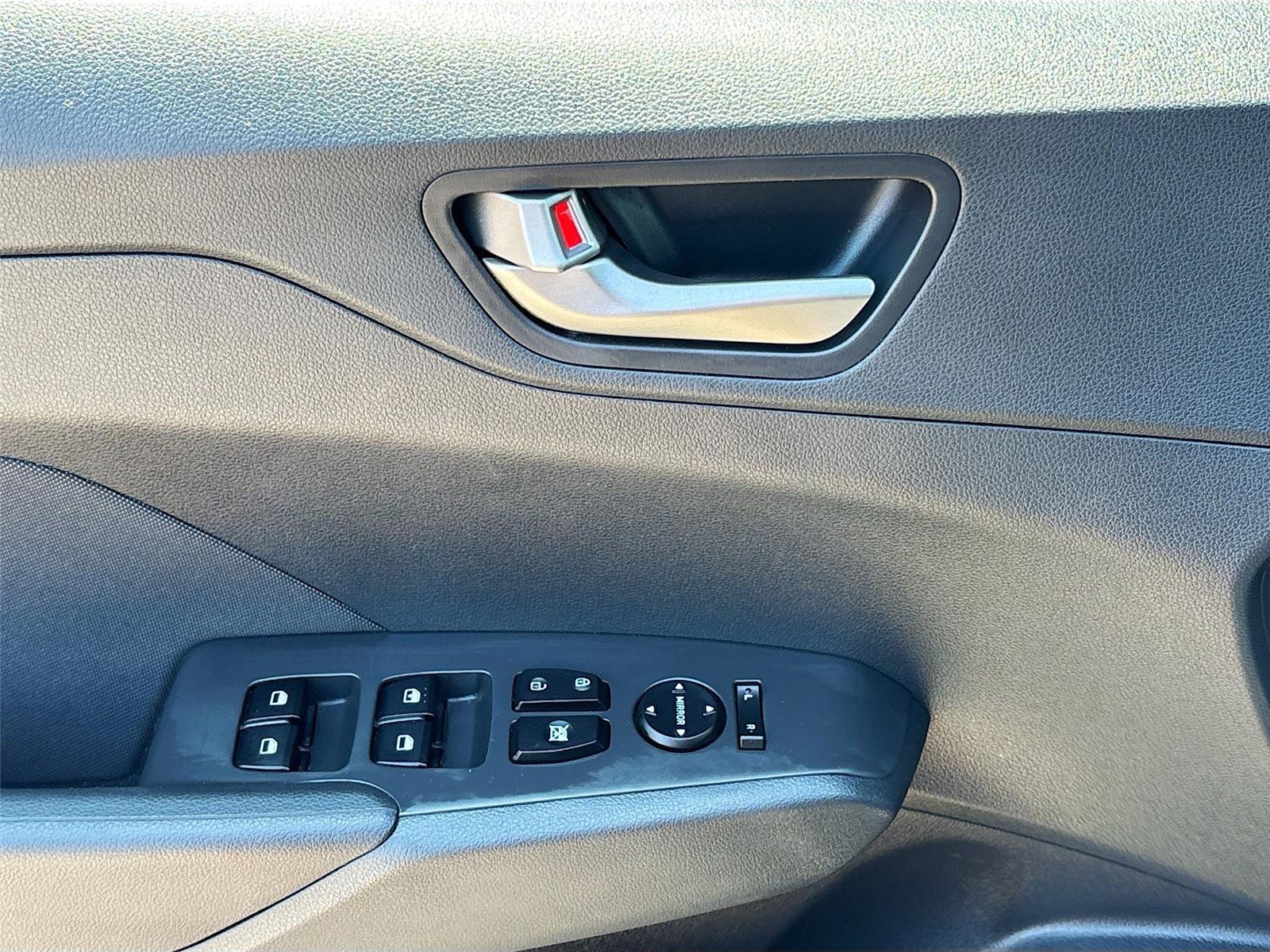 2022 Hyundai Accent SE