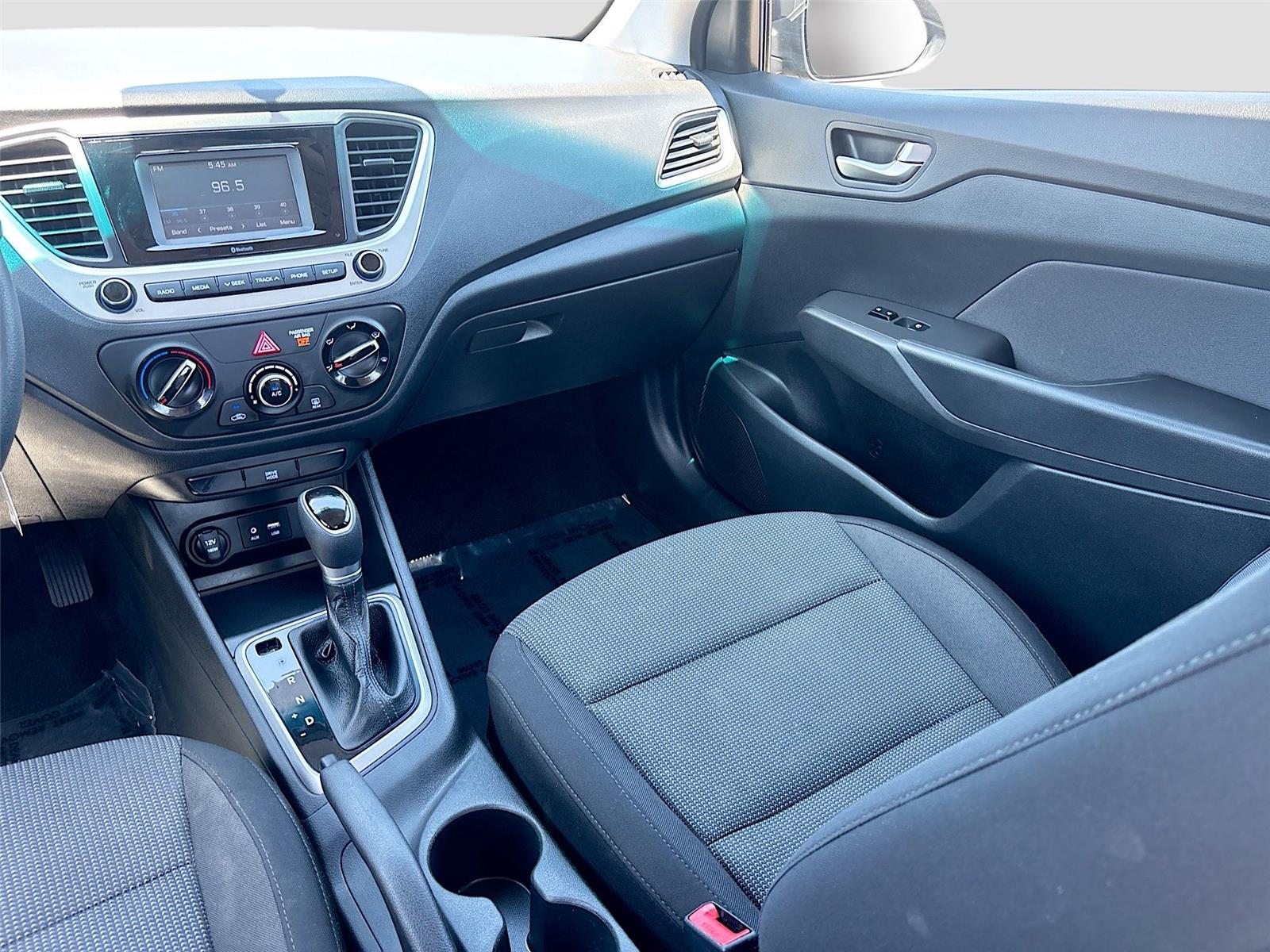 2022 Hyundai Accent SE