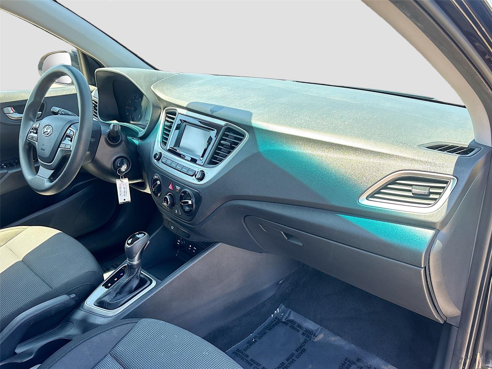 2022 Hyundai Accent SE