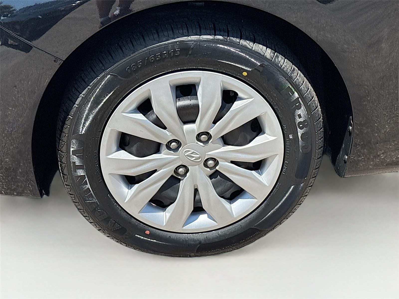 2022 Hyundai Accent SE
