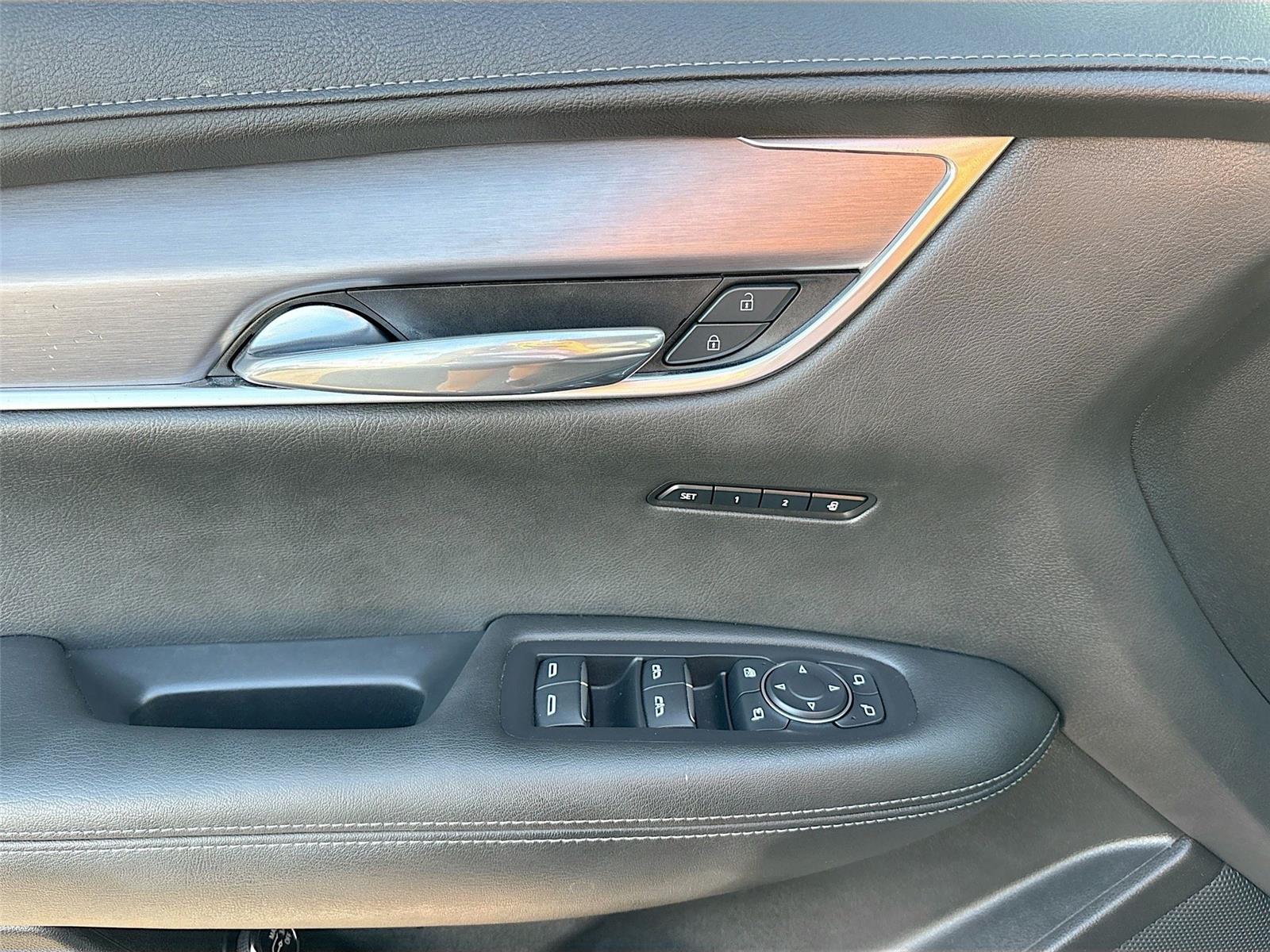 2023 Cadillac XT6 FWD Luxury