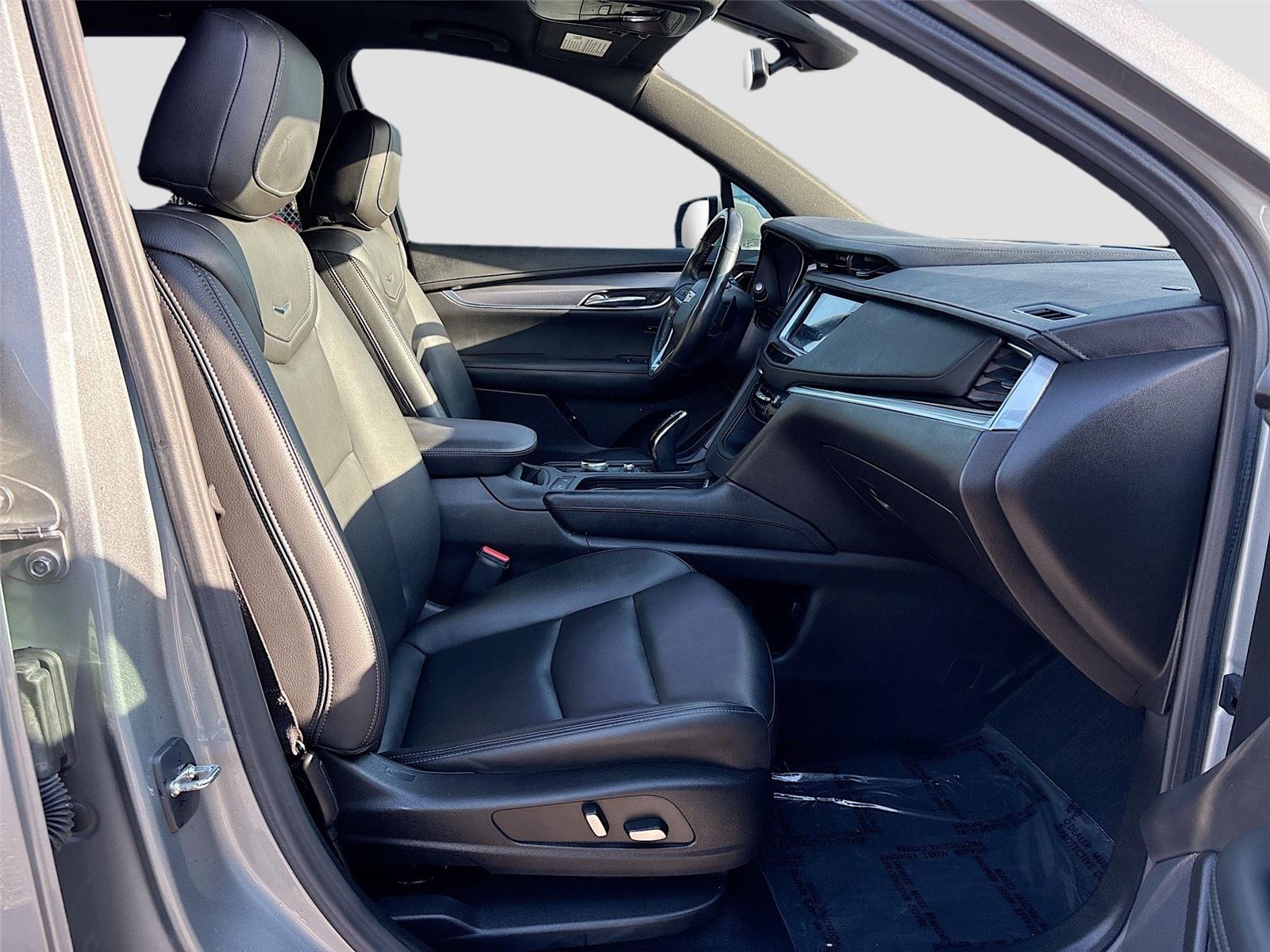 2023 Cadillac XT6 FWD Luxury