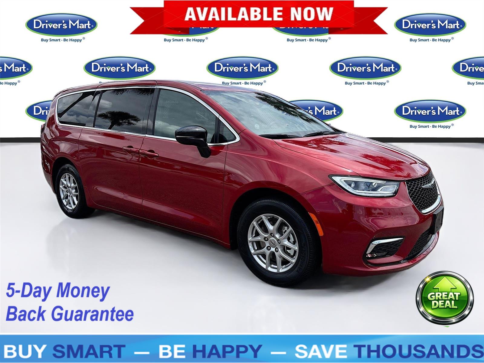 2025 Chrysler Pacifica Select's photo