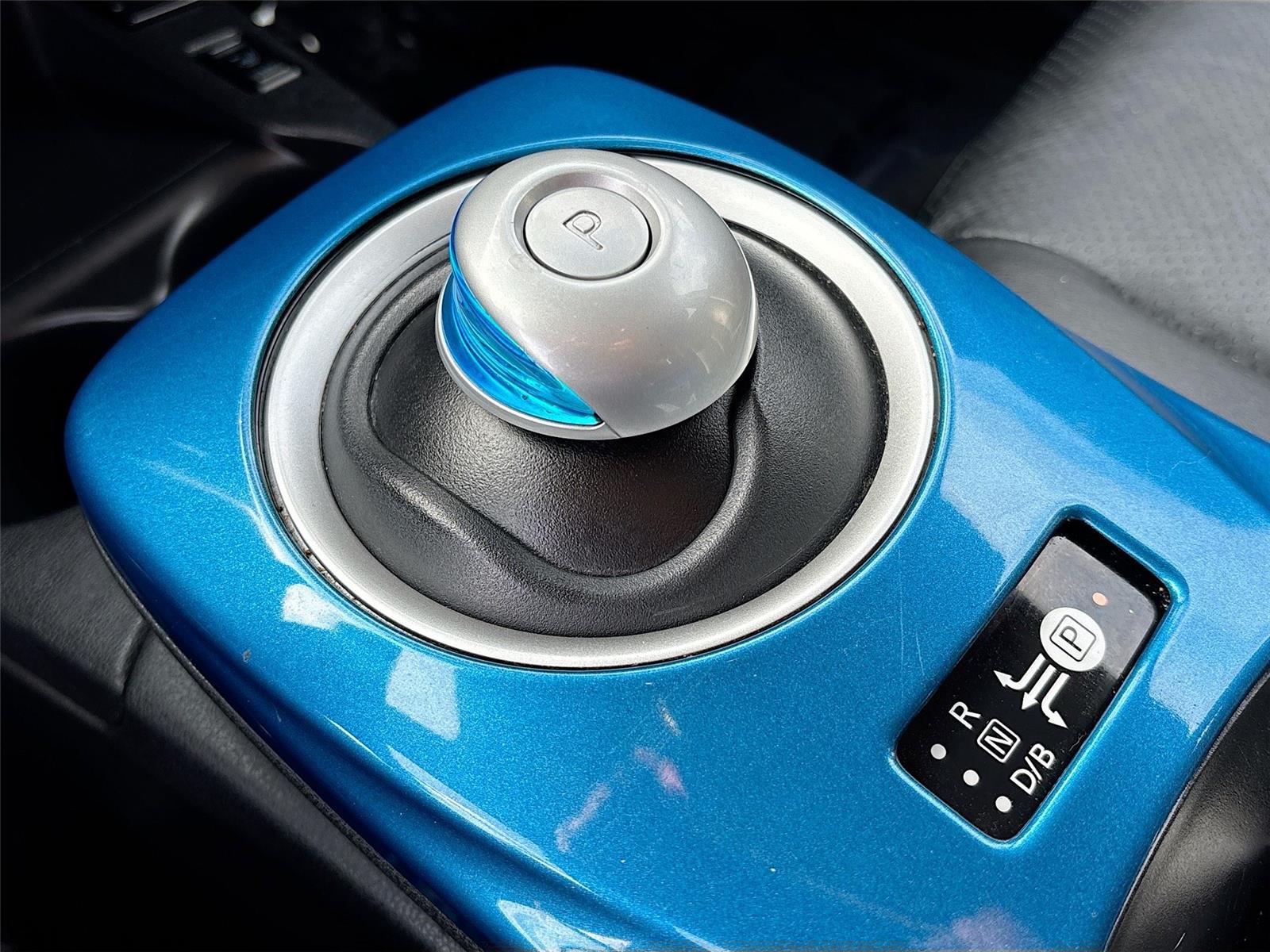 2017 Nissan LEAF SL