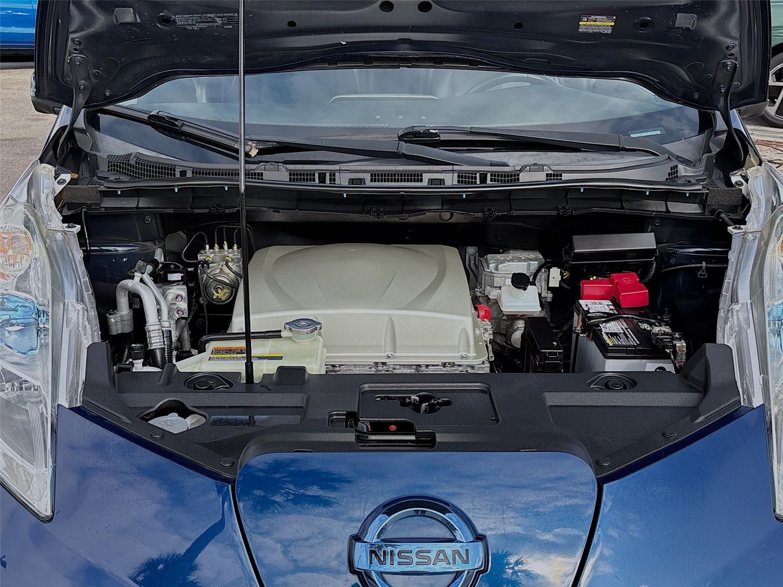 2017 Nissan LEAF SL