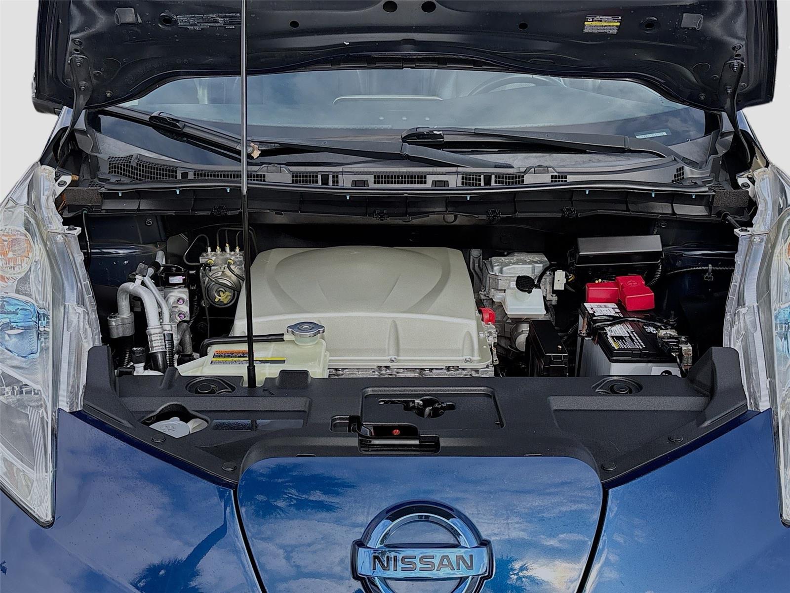 2017 Nissan LEAF SL