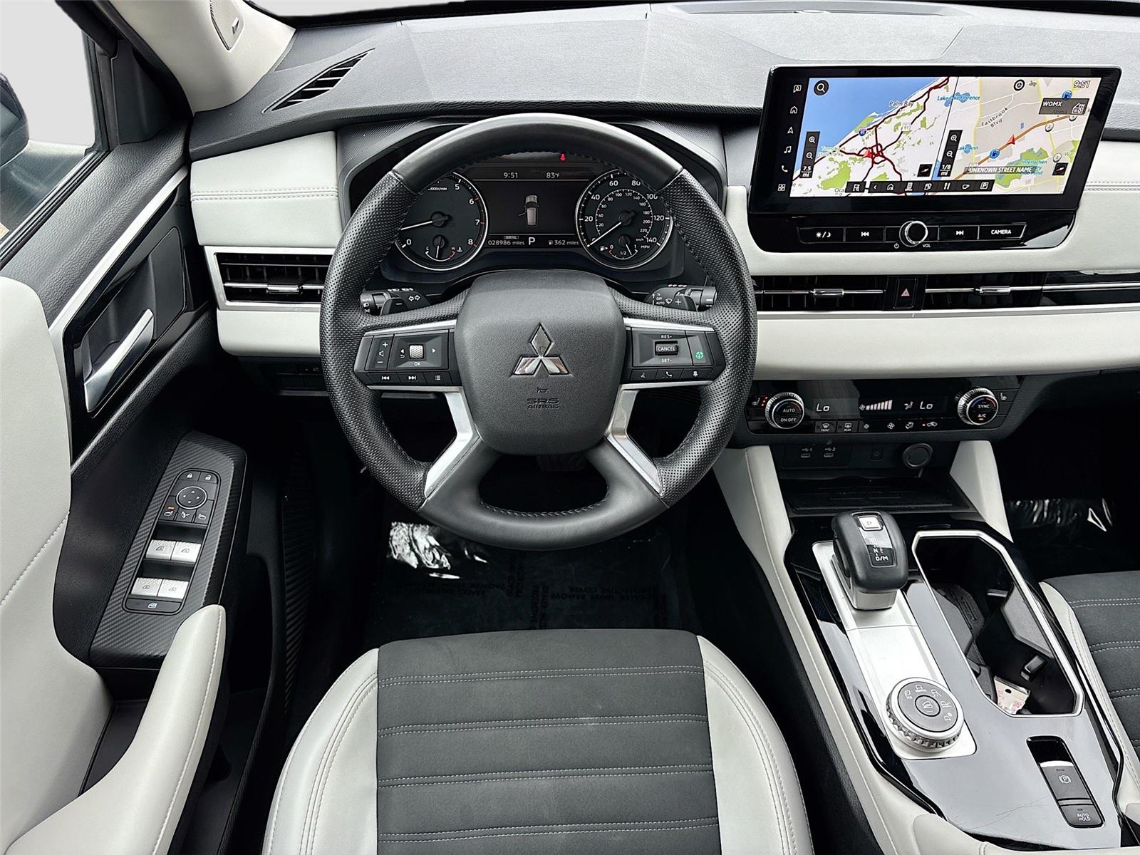 2025 Mitsubishi Outlander SE