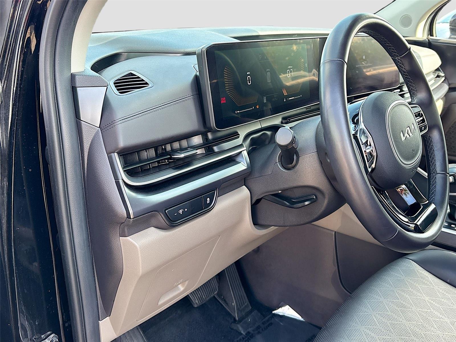 2025 Kia Carnival LXS