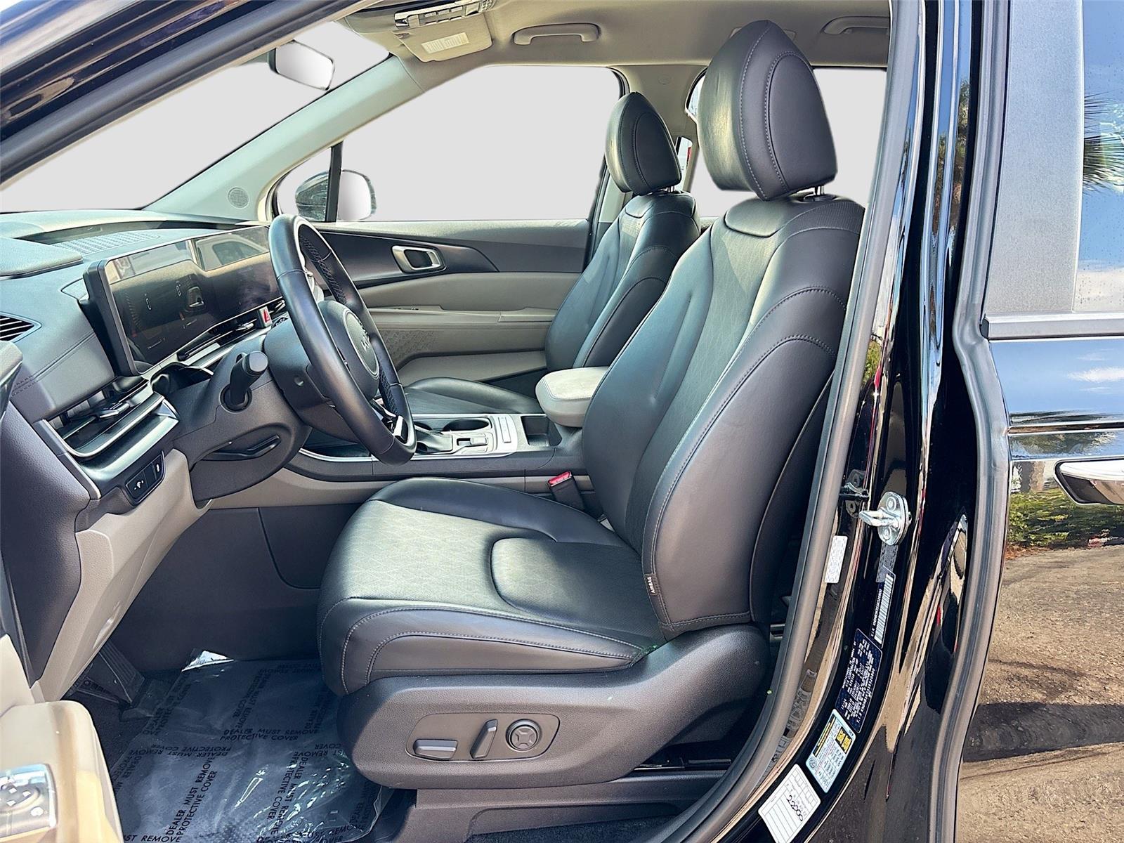 2025 Kia Carnival LXS