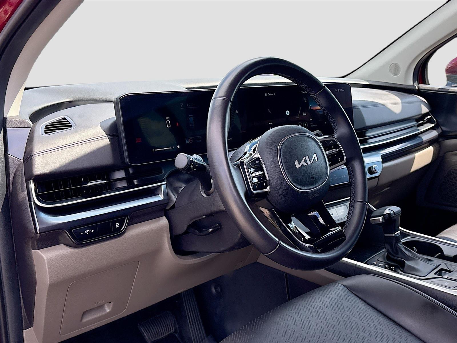 2025 Kia Carnival LXS