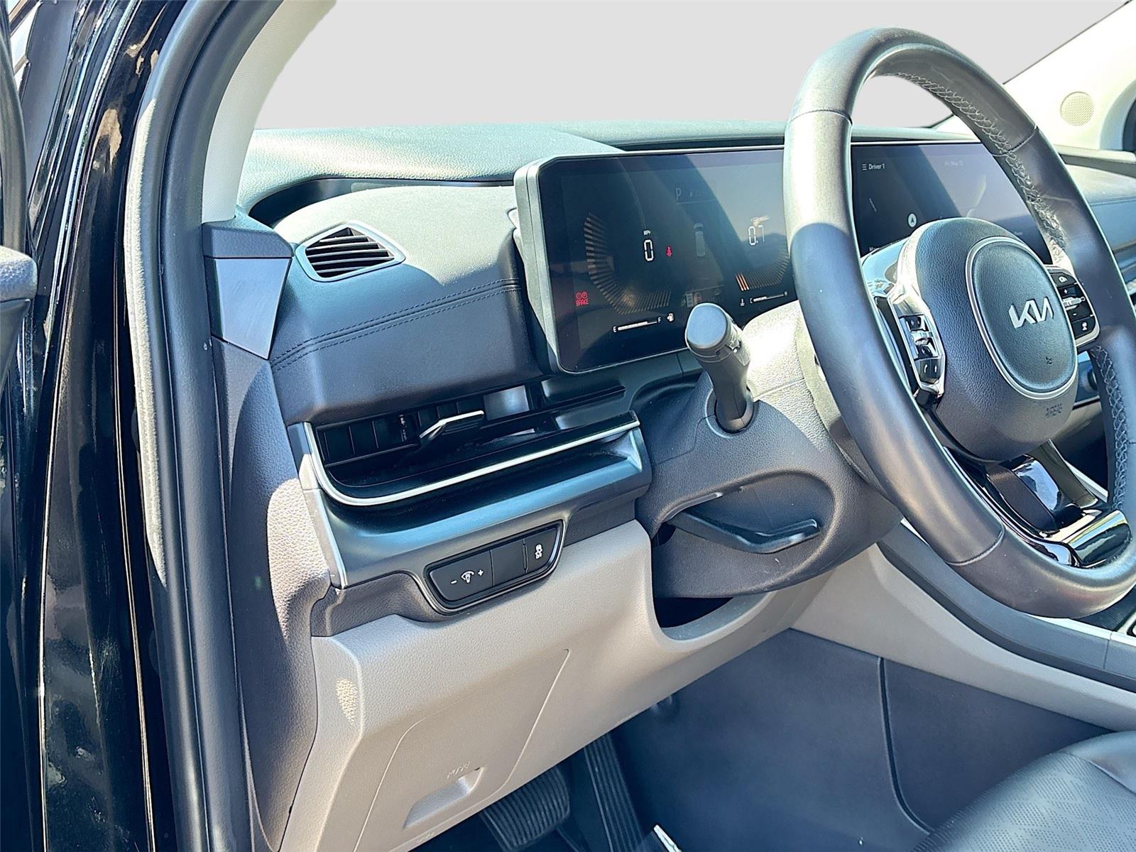 2025 Kia Carnival LXS