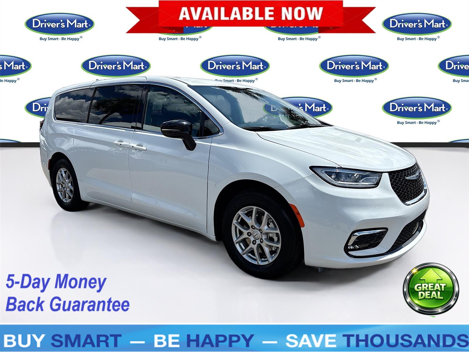 2025 Chrysler Pacifica Select's photo