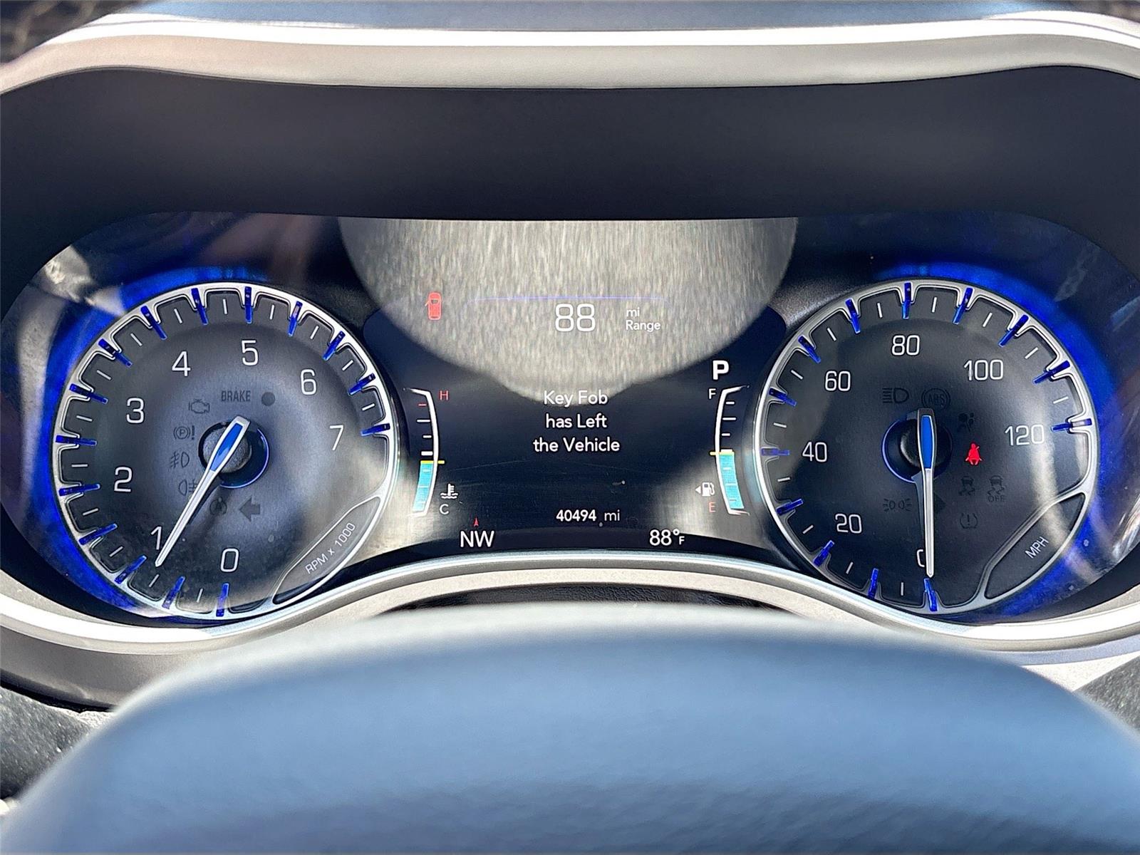 2025 Chrysler Pacifica Select
