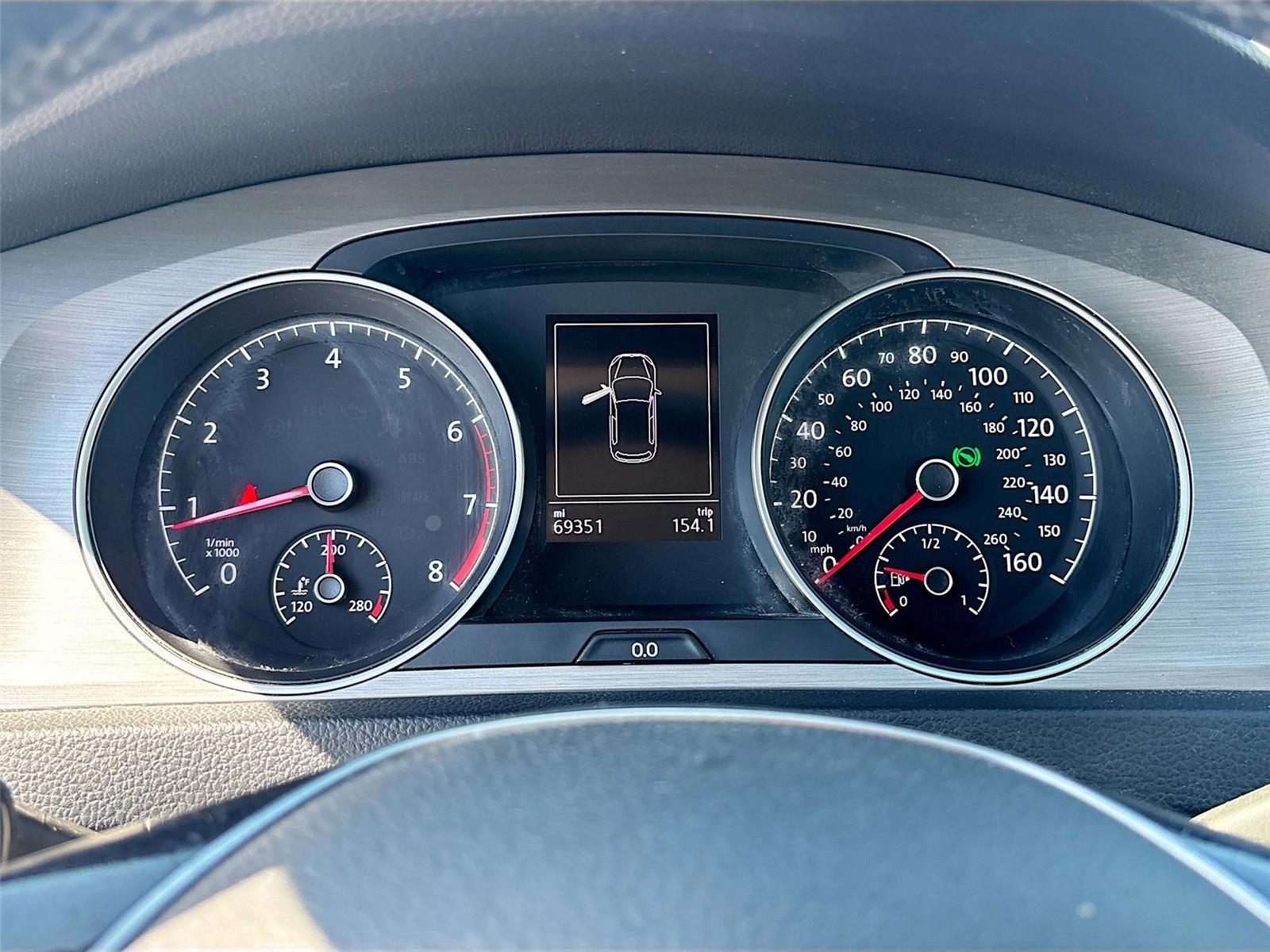 2016 Volkswagen Golf TSI S