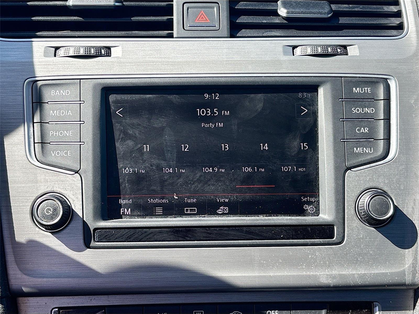 2016 Volkswagen Golf TSI S