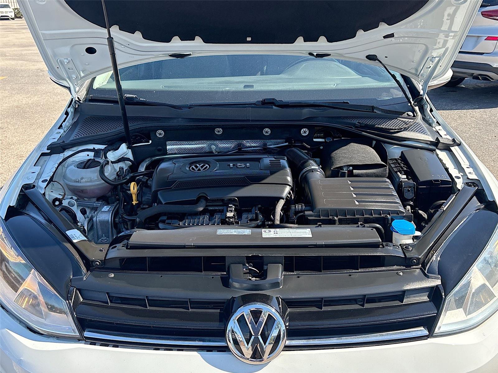 2016 Volkswagen Golf TSI S