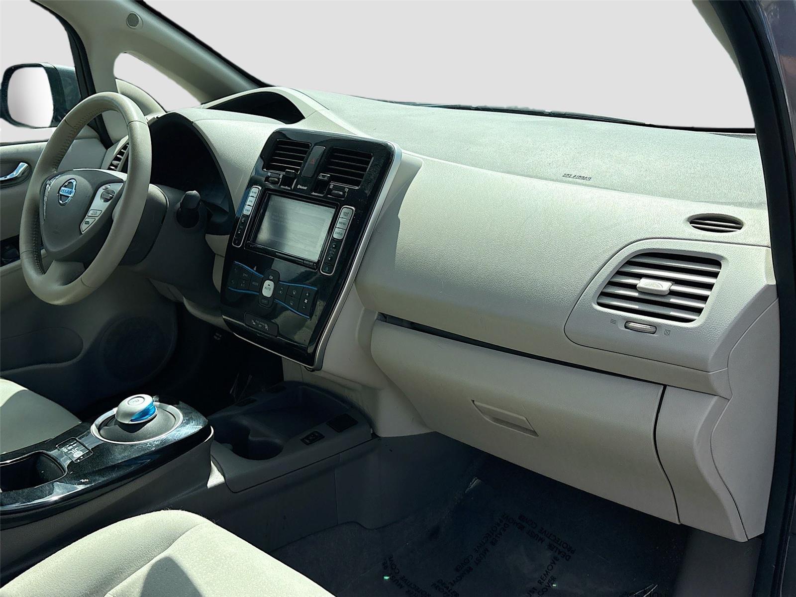 2016 Nissan LEAF SV
