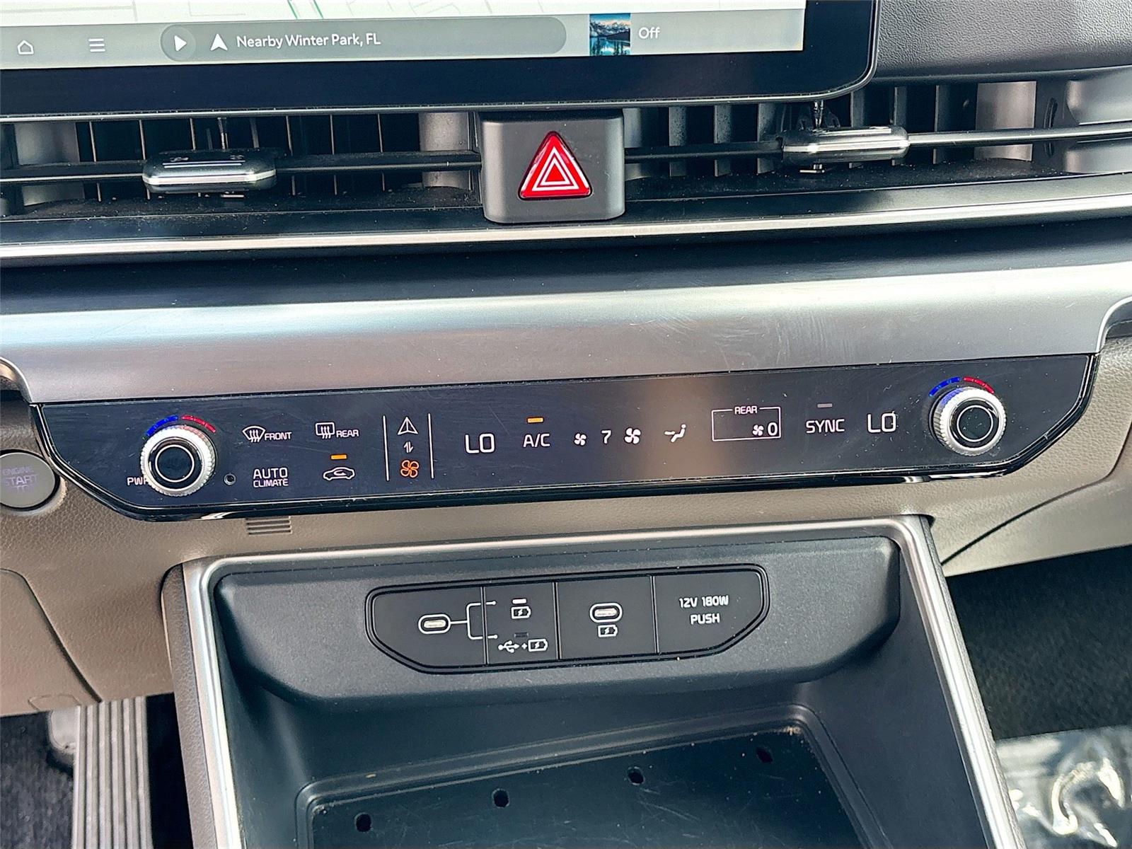 2025 Kia Carnival LXS