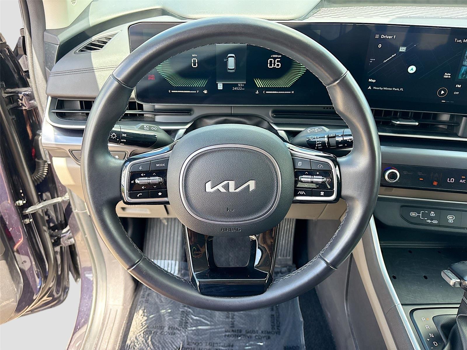 2025 Kia Carnival LXS