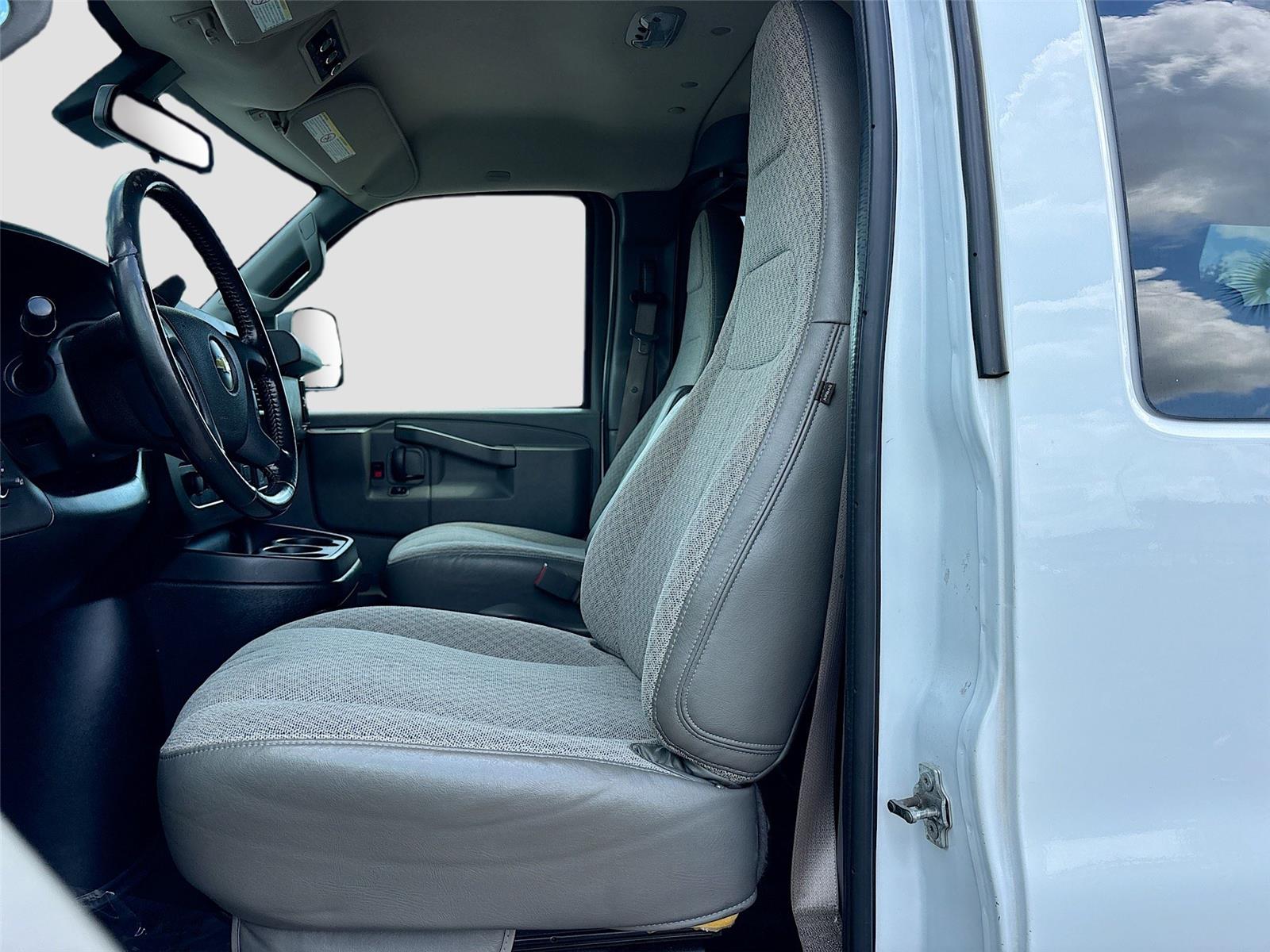 2020 Chevrolet Express Passenger LT