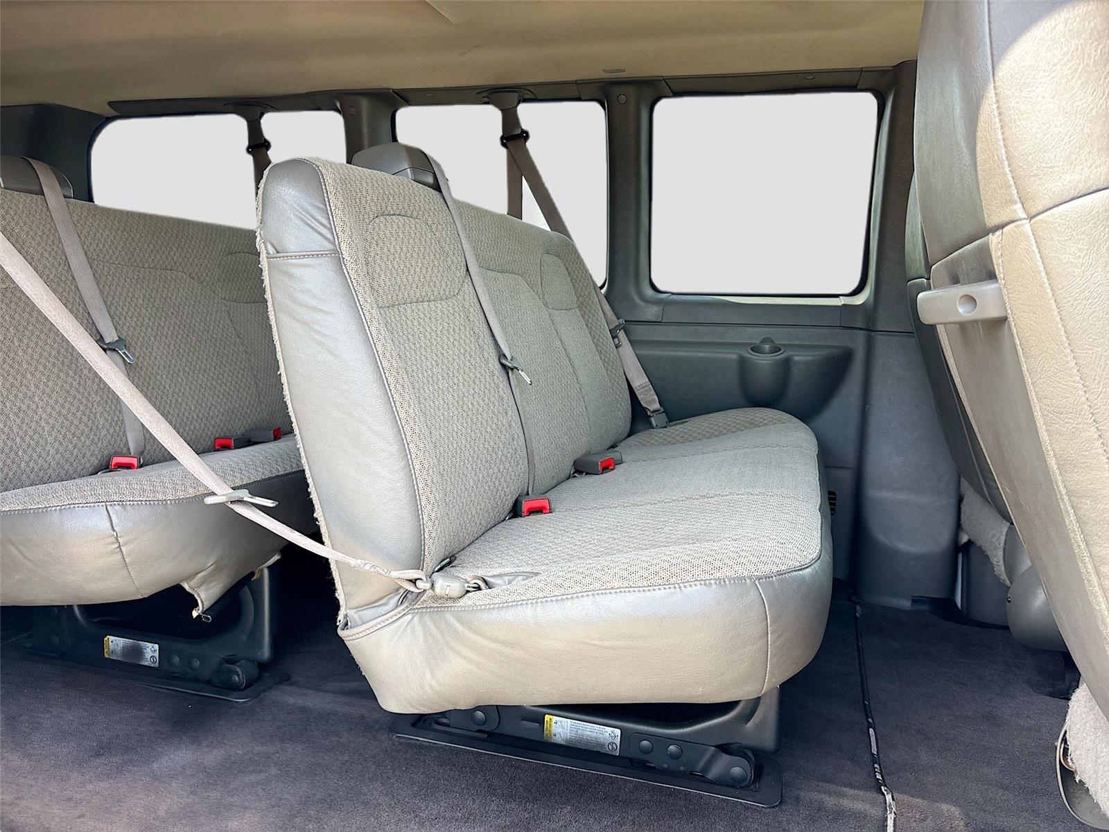 2020 Chevrolet Express Passenger LT