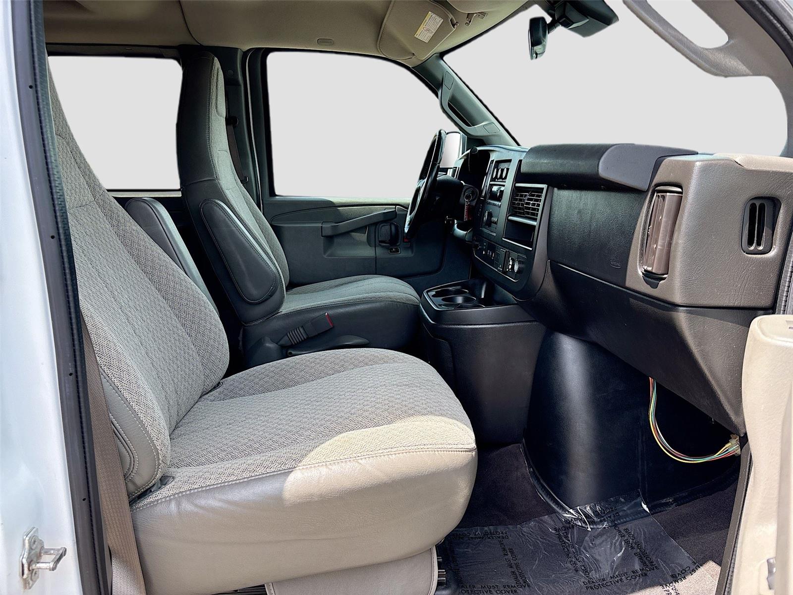 2020 Chevrolet Express Passenger LT