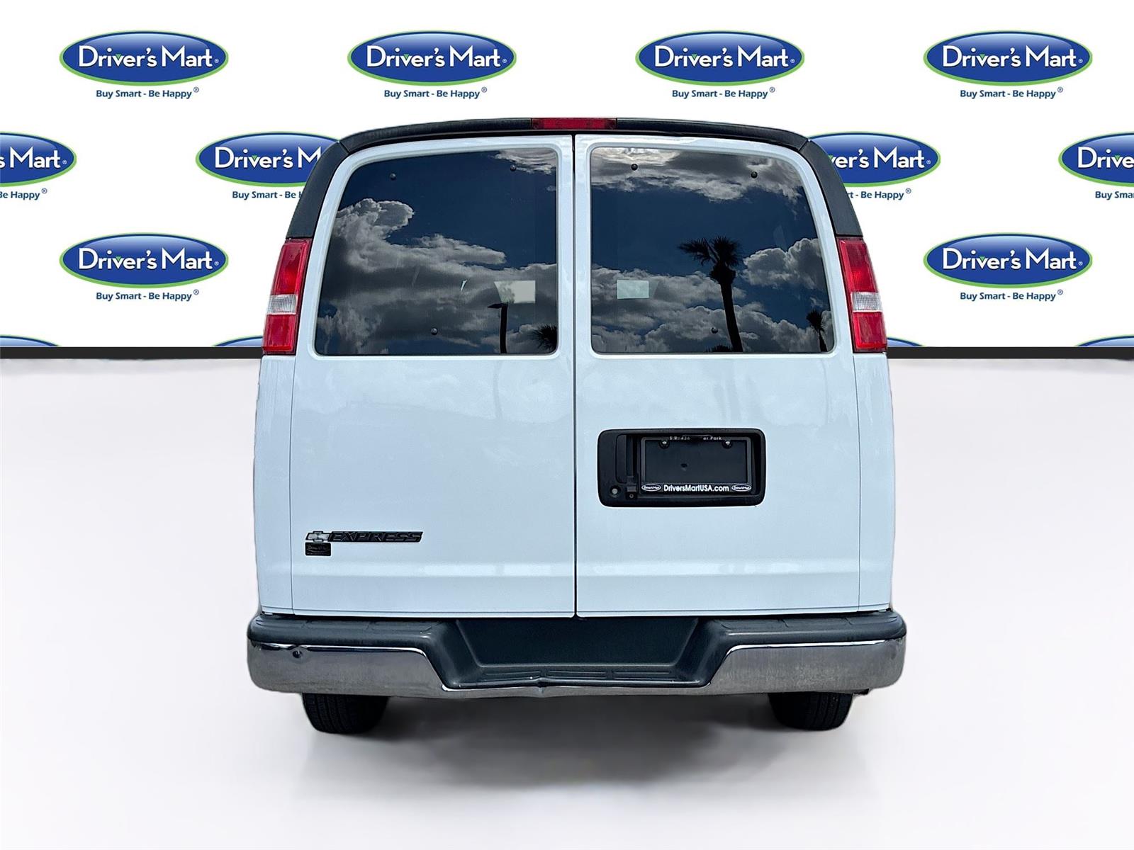2020 Chevrolet Express Passenger LT